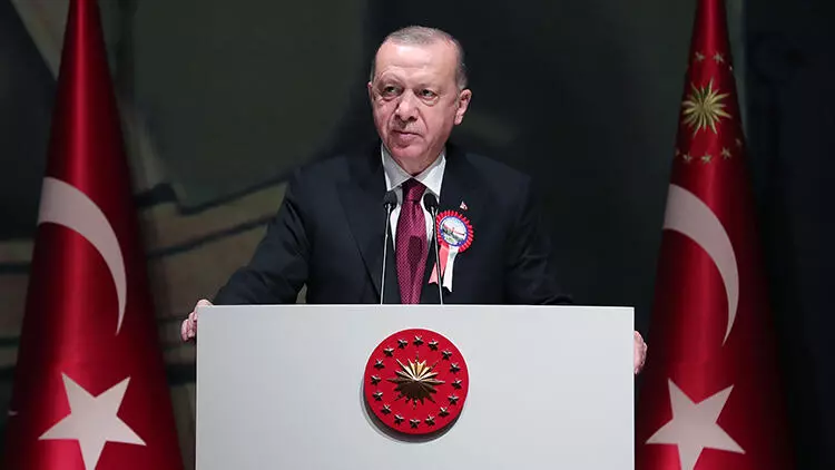 ERDOĞAN’DAN ÖĞRENCİLERE TELEFON DESTEĞİ İLE İLGİLİ AÇIKLAMALARDA BULUNDU