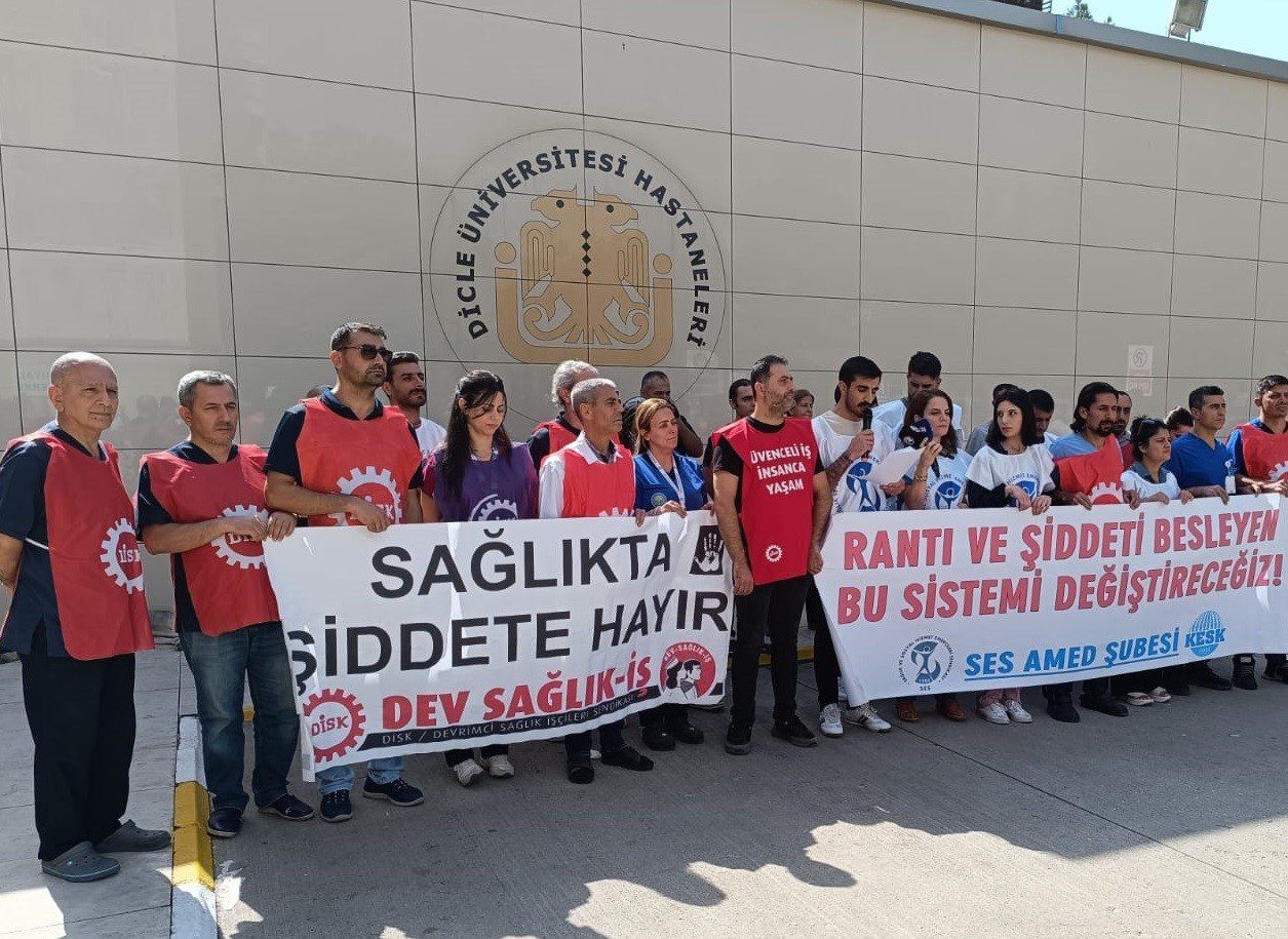 Diyarbakır’da sağlık çalışanlarına şiddete protesto !