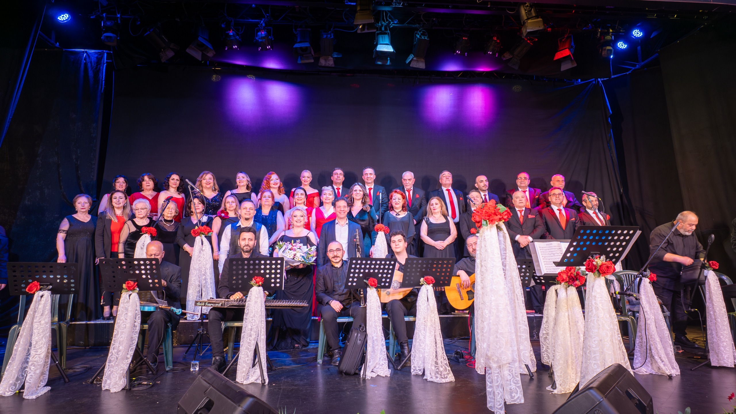 “Aşkın Ezgileri” Konserlerine Manisalılardan Yoğun İlgi (18)