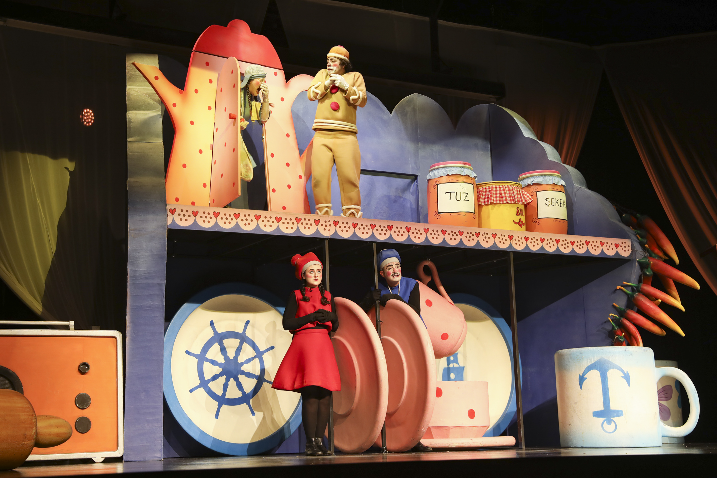 MERSİN ŞEHİR TİYATROSU’NA KÜÇÜK ELLERDEN BÜYÜK ALKIŞLAR… (5) MERSİN ŞEHİR TİYATROSU’NA KÜÇÜK ELLERDEN BÜYÜK ALKIŞLAR… (5)