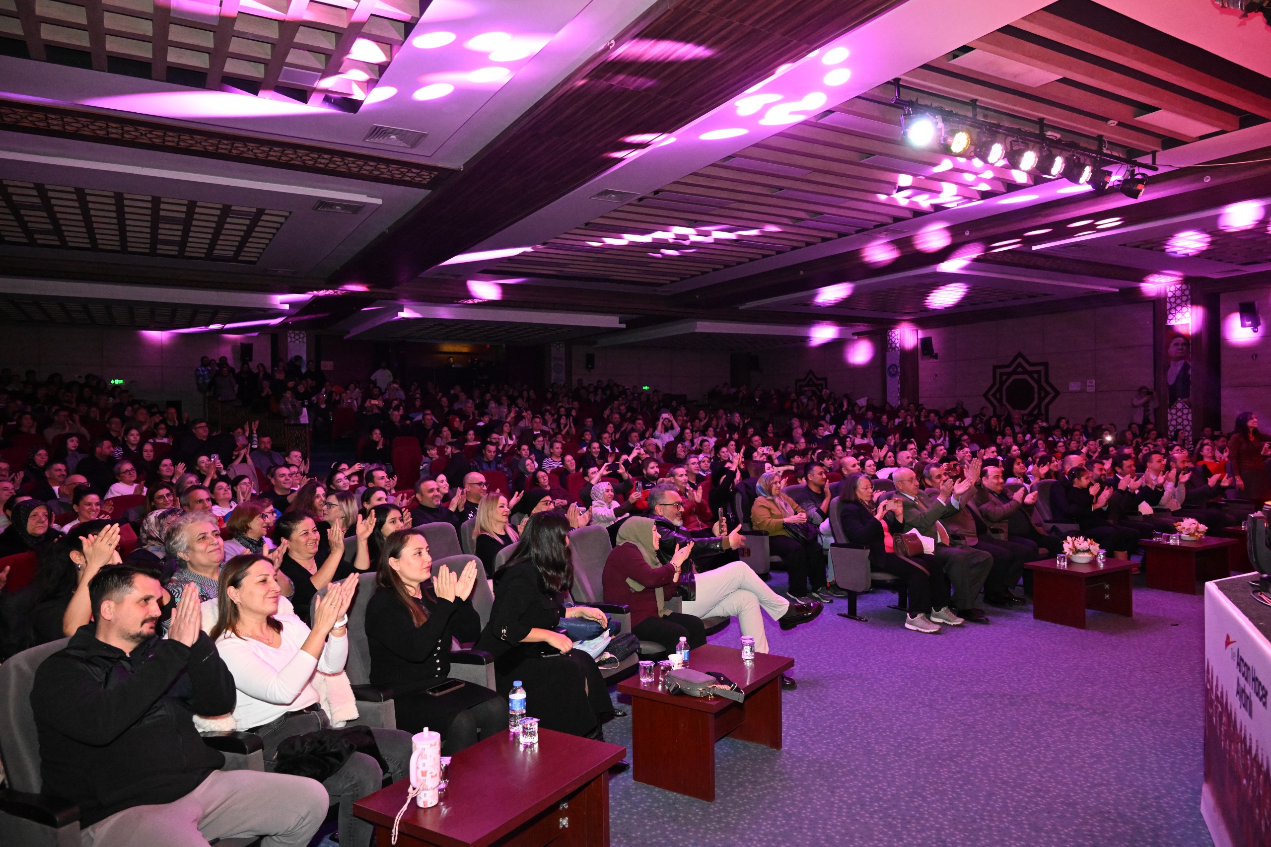 Çok Sesli Gençlik ve Çocuk Korosu Sanatseverlerle Buluştu (7)