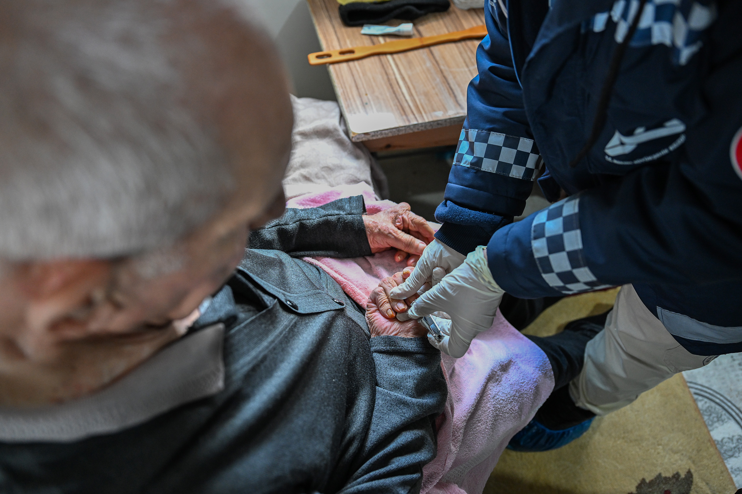 MERSİN BÜYÜKŞEHİR’İN EVDE SAĞLIK VE BAKIM HİZMETLERİ GÜVENLİ VE DEĞERLİ YA ( (6)