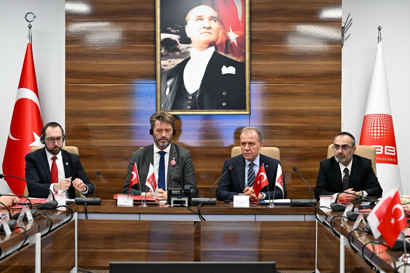 BAŞKAN SEÇER, EUROCITIES VE B40 BALKAN ŞEHİRLERİ AĞI TEMSİLCİSİ BELEDİYE BAŞKANLARI İLE BİR ARAYA GELDİ (1)