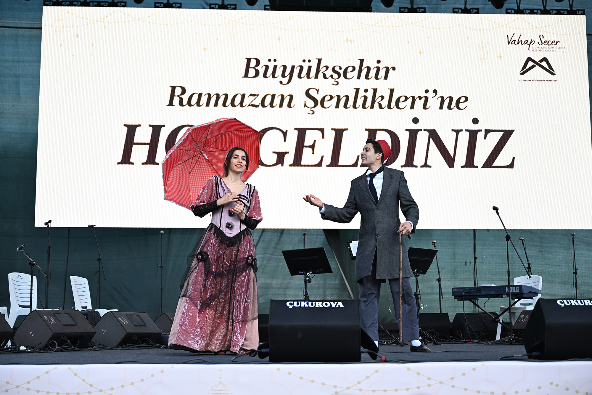 BAŞKAN SEÇER VE MERAL SEÇER, MERSİNLİLERLE İFTAR SOFRASINDA BULUŞTU (16)