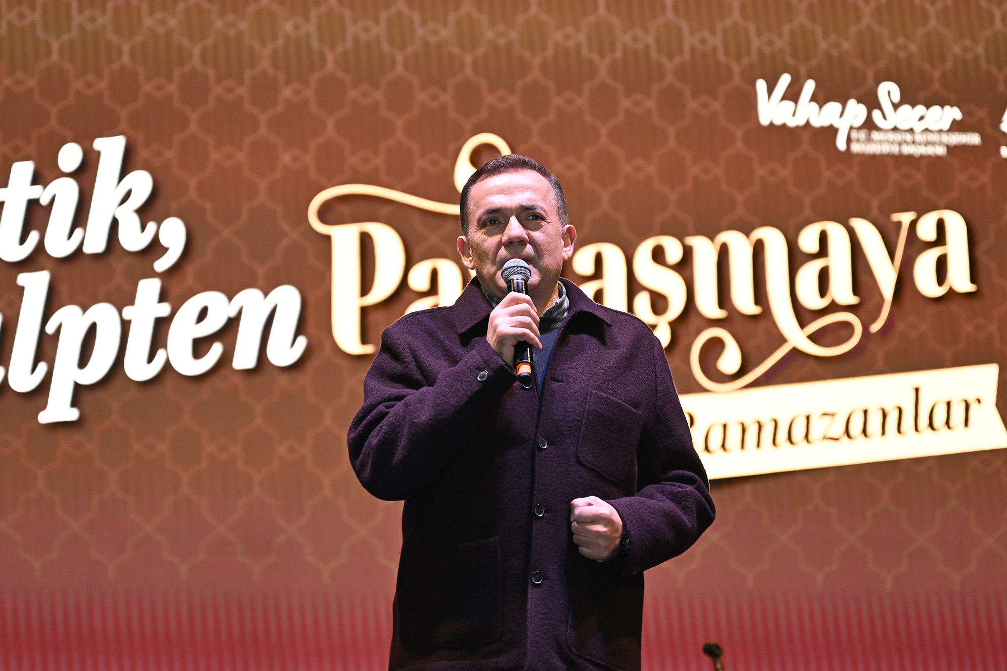 BAŞKAN SEÇER VE MERAL SEÇER, MERSİNLİLERLE İFTAR SOFRASINDA BULUŞTU (8)