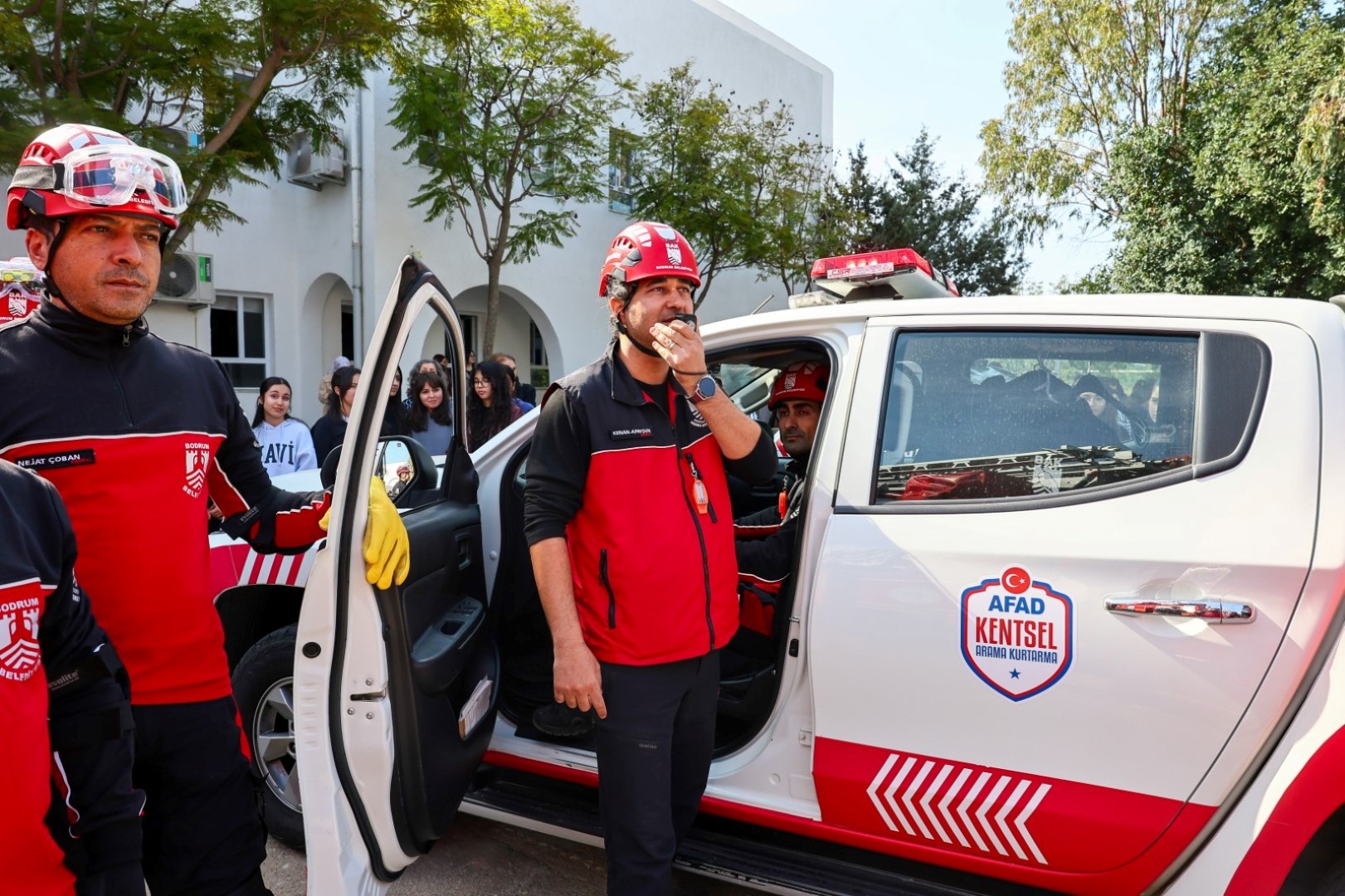 bodrum_belediyesi_deprem_haftasi_kapsaminda_okullarda_tatbikat_yapildi (4)