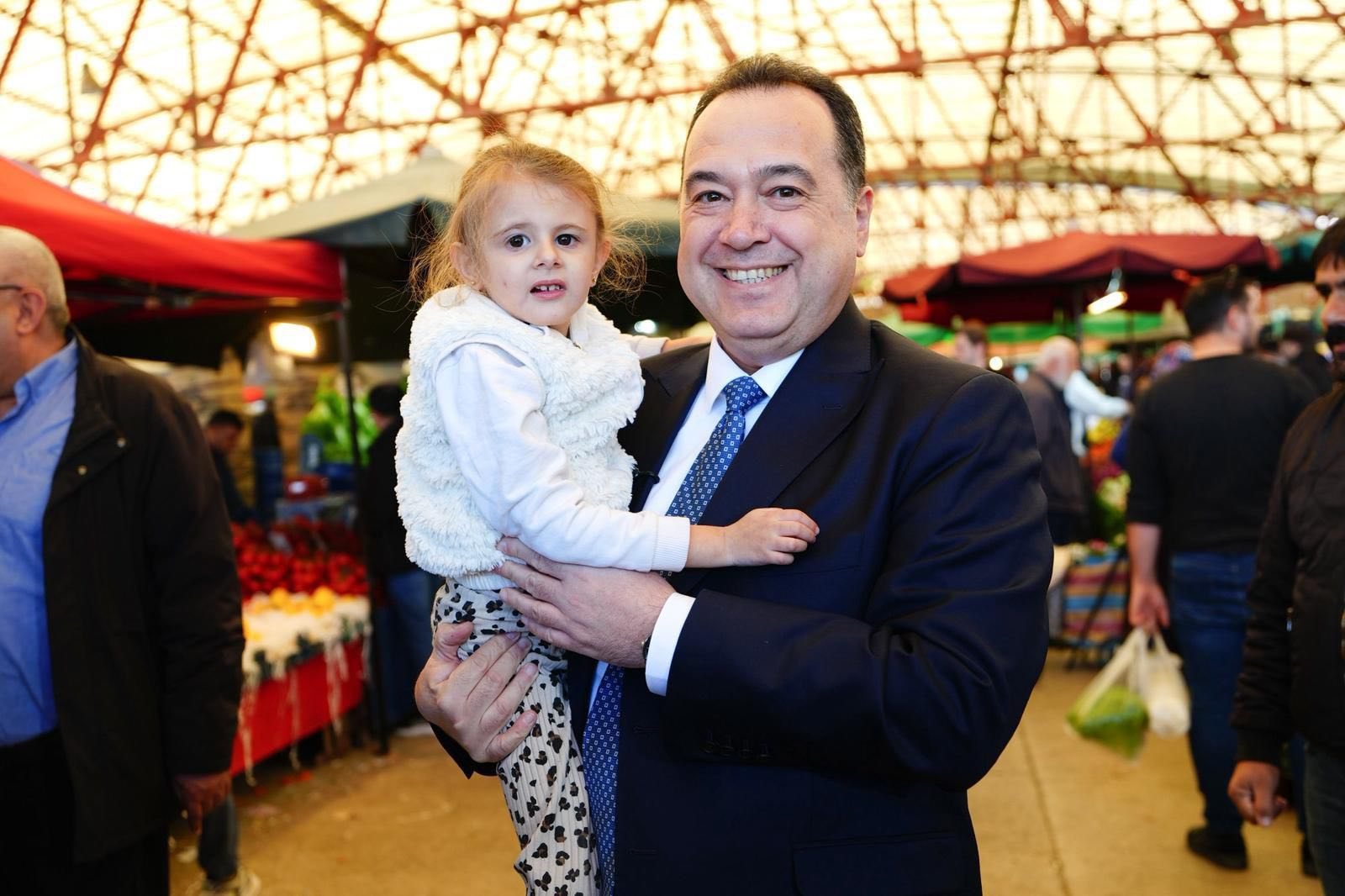 Başkan Dutlulu’dan 8 Mart’a Çiçekli Kutlama (14)