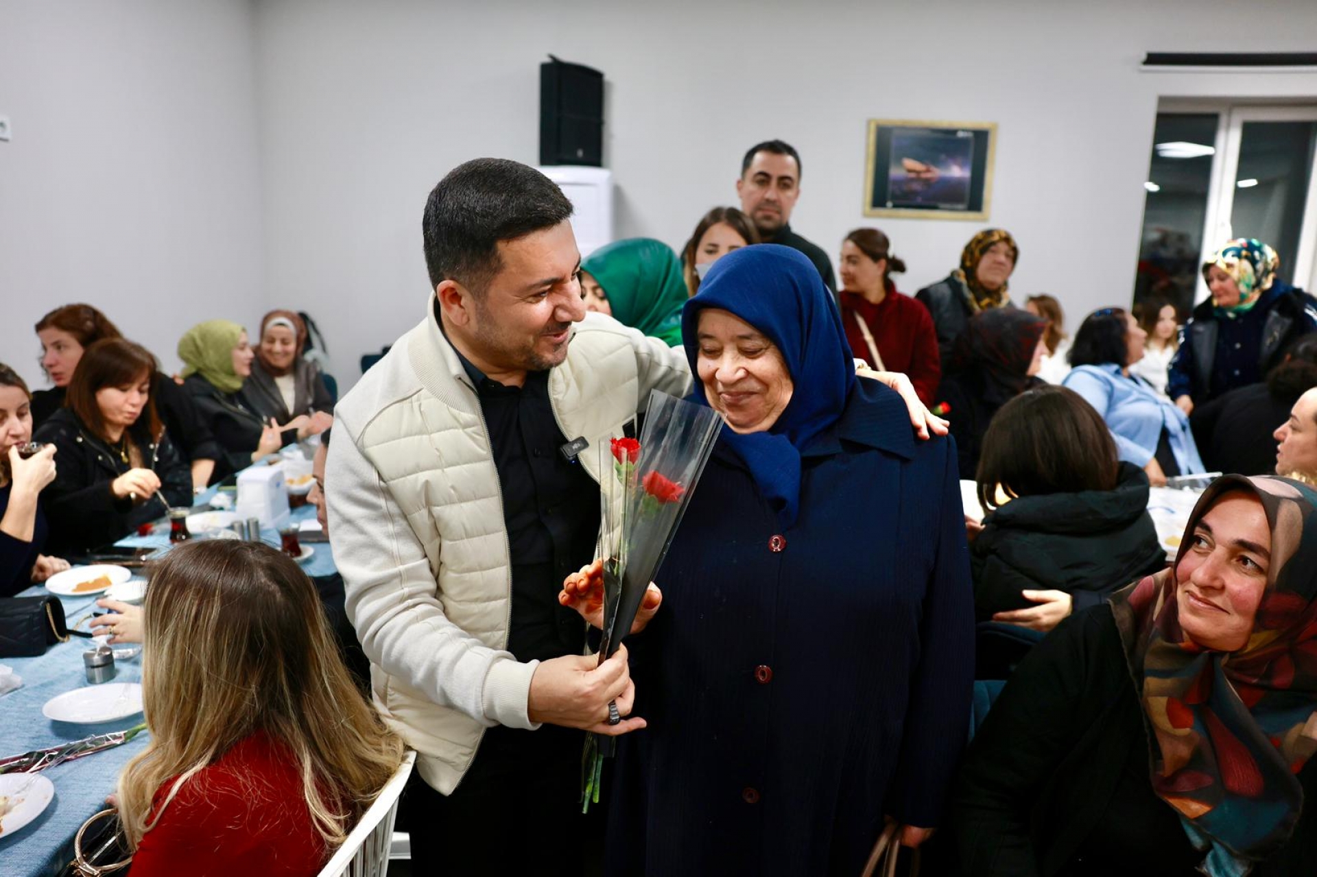 10811-3bb112f279f6b145abee9828267d4e1b-nev_bel_kadinlar_gunu_001_2