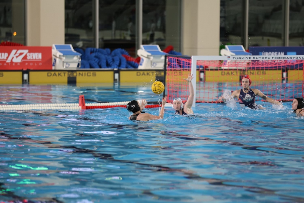 thumb_10812-fb4652cb006a9e4f19cae501daad4f68-nev_bel_sutopu_003