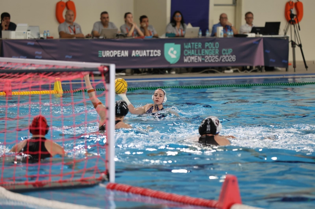 thumb_10812-215b4af706b6a6755a7dd17fe4d35646-nev_bel_sutopu_005