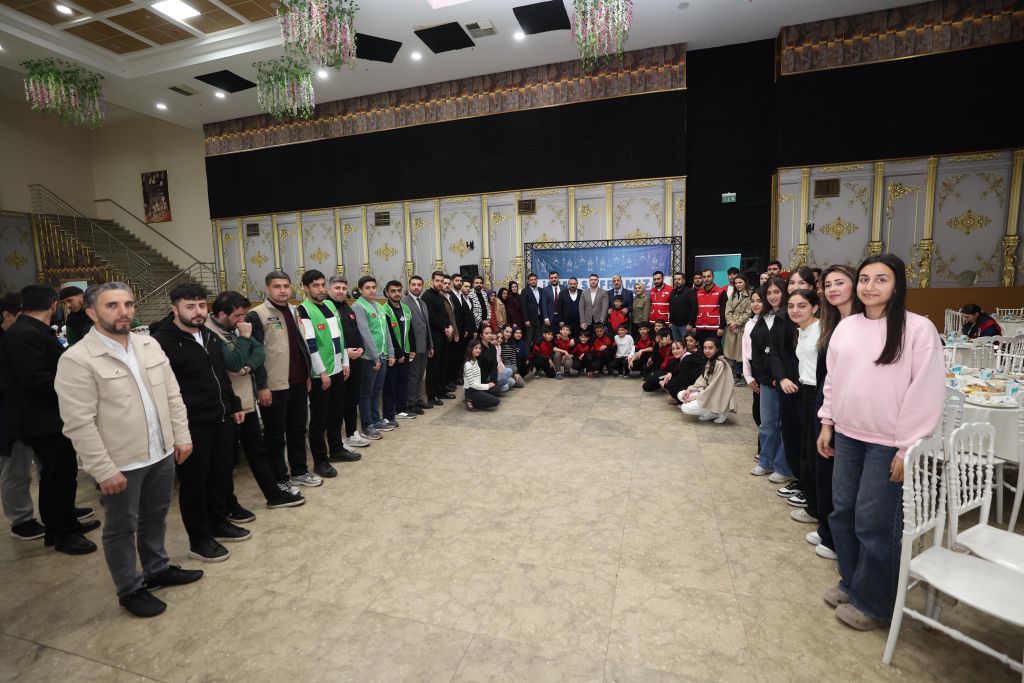 Gençler Aynı Sofrada Buluştu Dilovası’nda Birlik ve Kardeşlik İftarı (16)