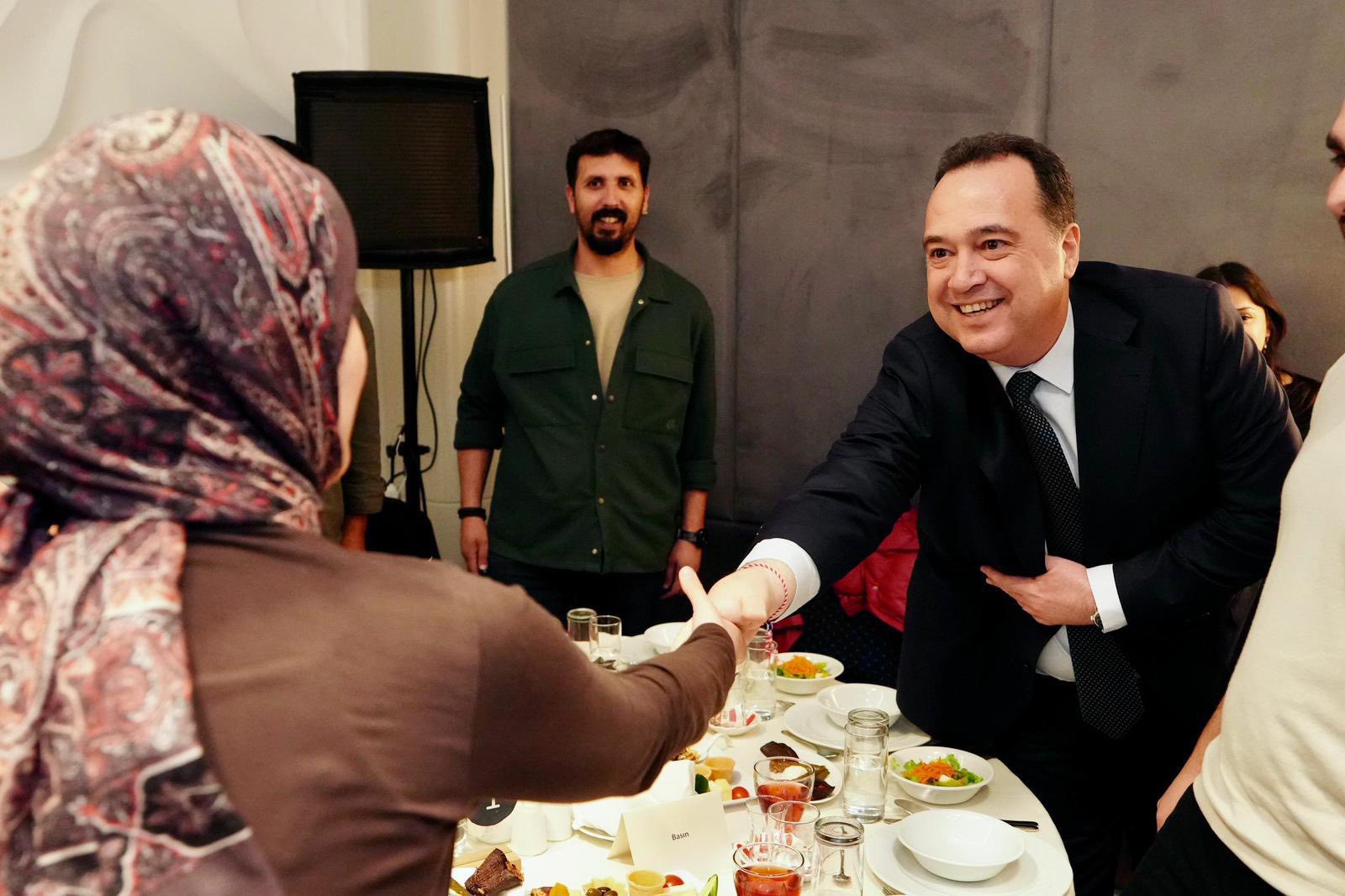 Başkan Dutlulu, Basın Mensupları ve Meclis Üyeleriyle İftarda Buluştu (6)