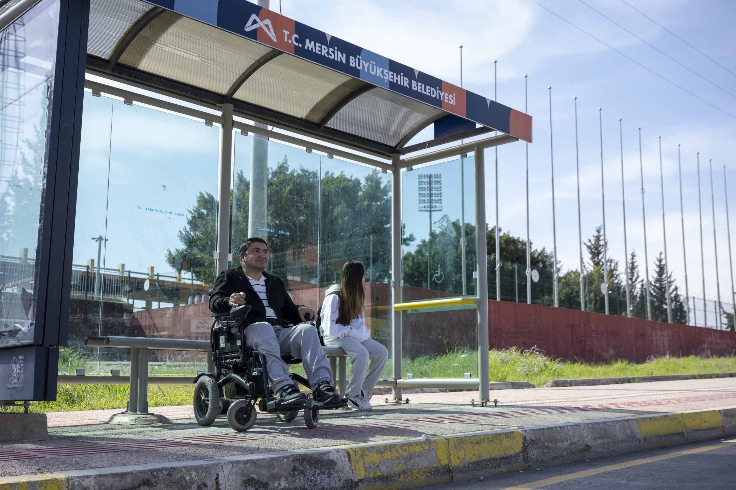 MERSİN BÜYÜKŞEHİR’DEN ÖZEL GEREKSİNİMLİ BİREYLERE ‘ENGELSİZ ULAŞIM’ TEKNOLOJİSİ (4)