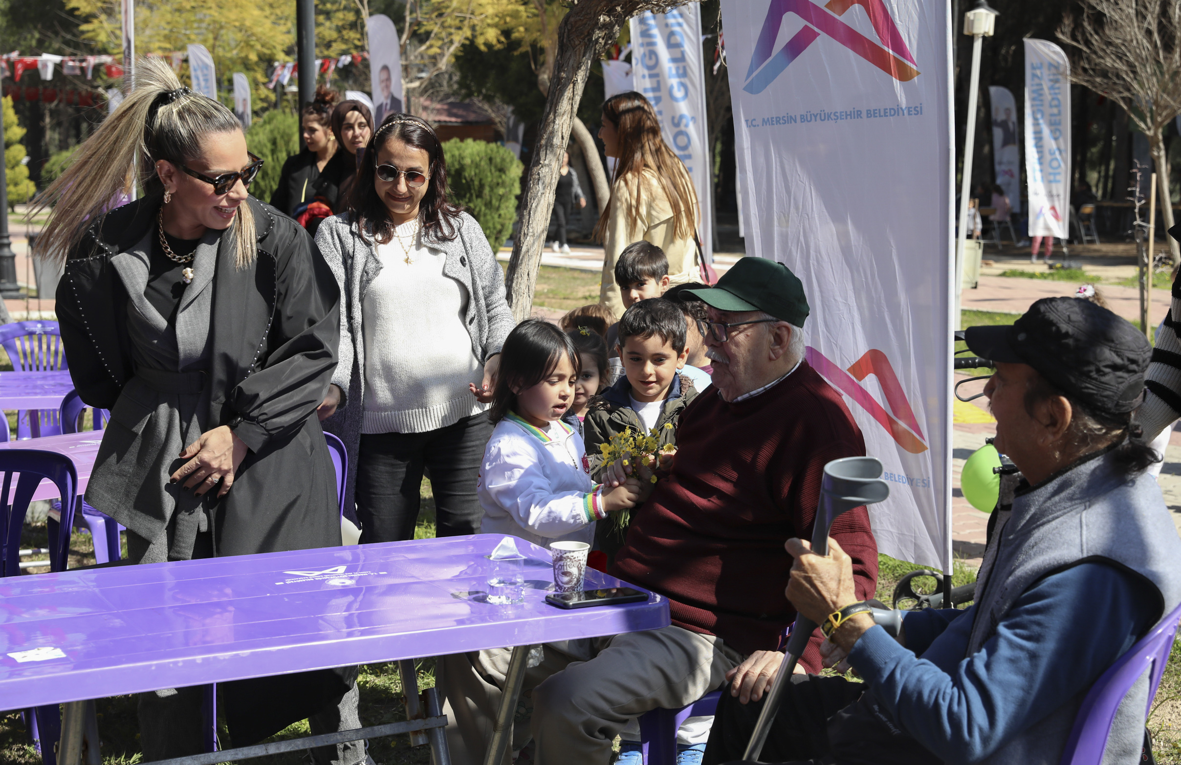 MERSİN BÜYÜKŞEHİR, TARSUS GENÇLİK KAMPI’NDA ÜÇ KUŞAĞI BİR ARAYA GETİRDİ  (10)