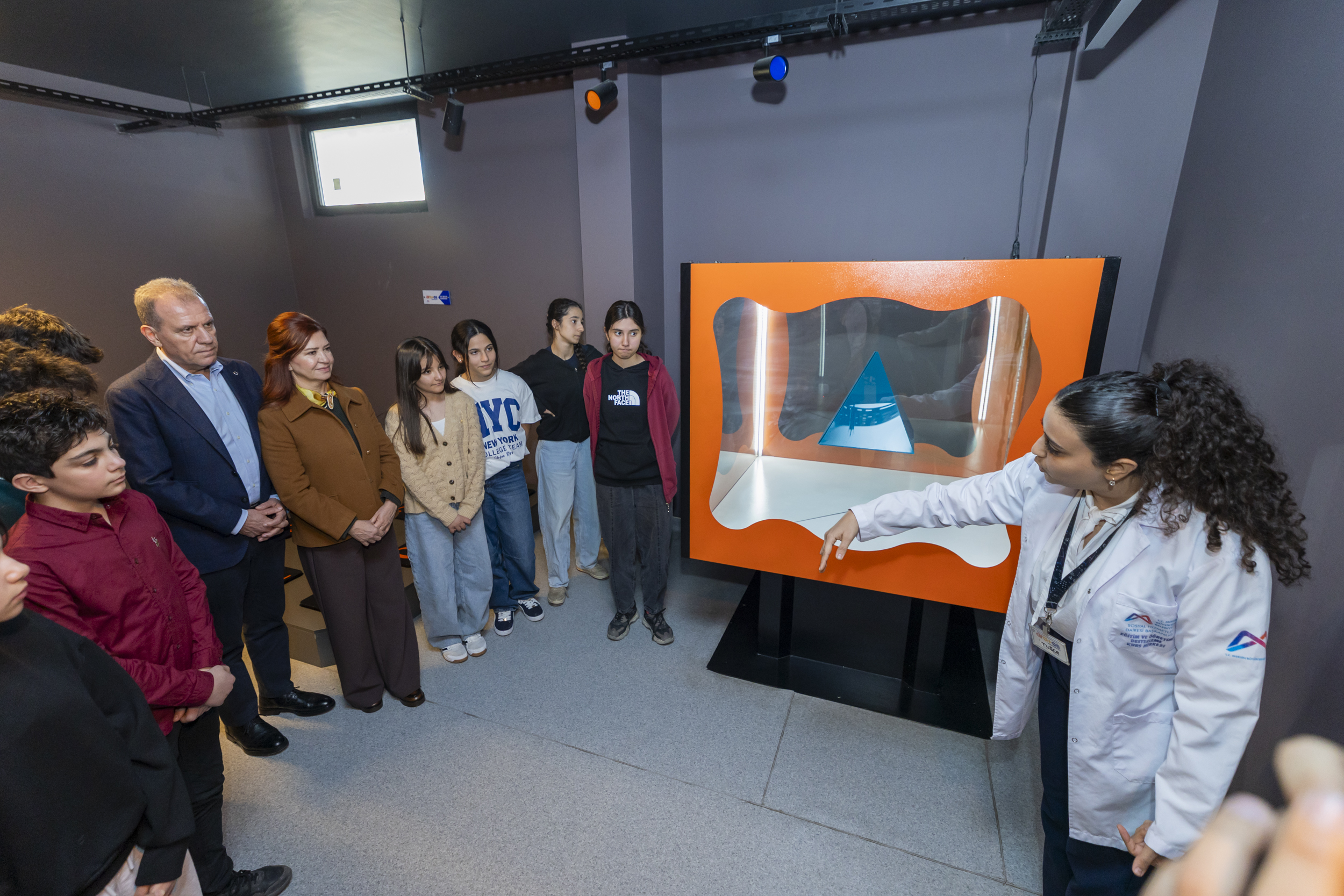 BAŞKAN SEÇER VE MERAL SEÇER, ‘TARSUS ARATOS MATEMATİK EVİ’Nİ ZİYARET ETTİ (5)