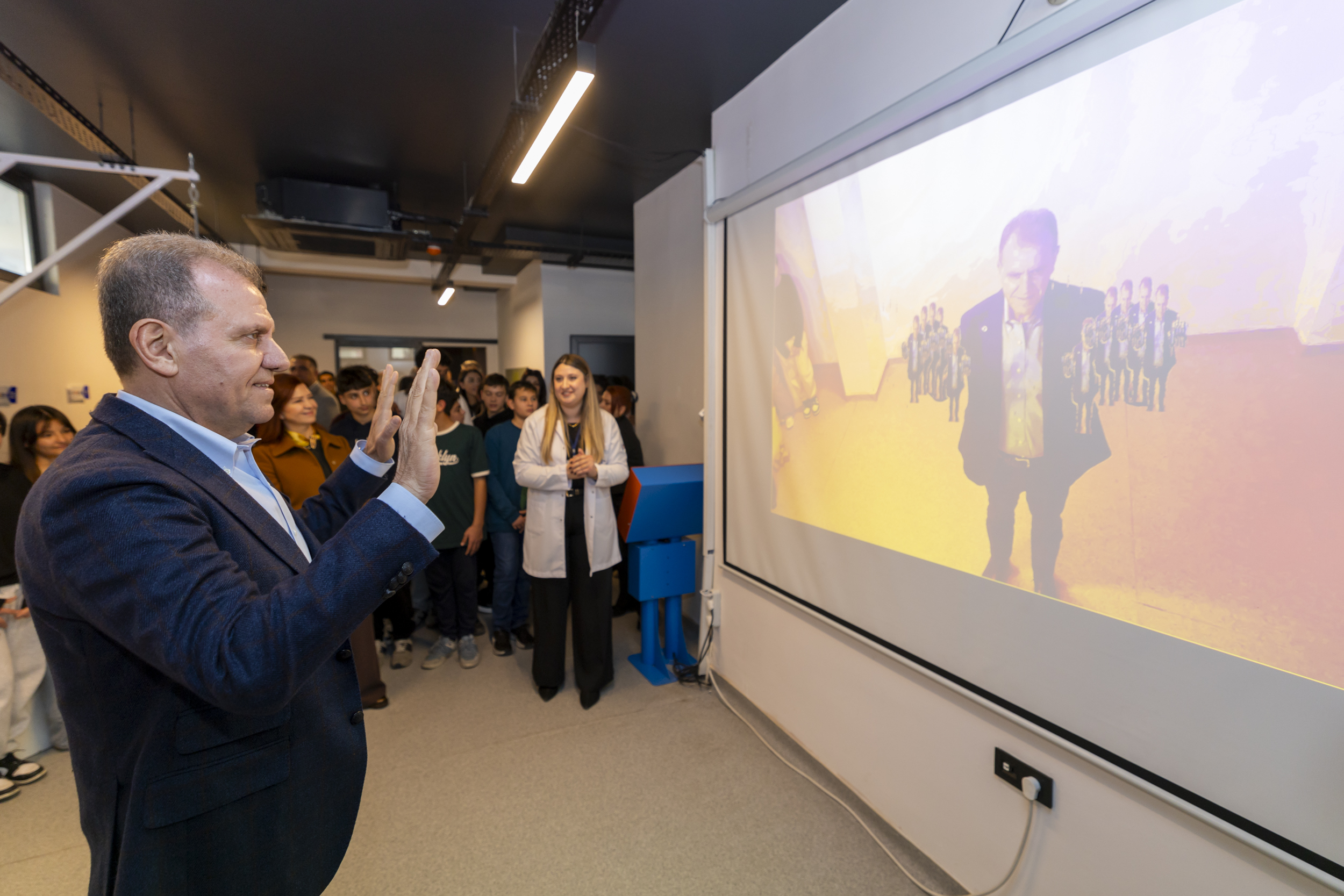 BAŞKAN SEÇER VE MERAL SEÇER, ‘TARSUS ARATOS MATEMATİK EVİ’Nİ ZİYARET ETTİ (1)