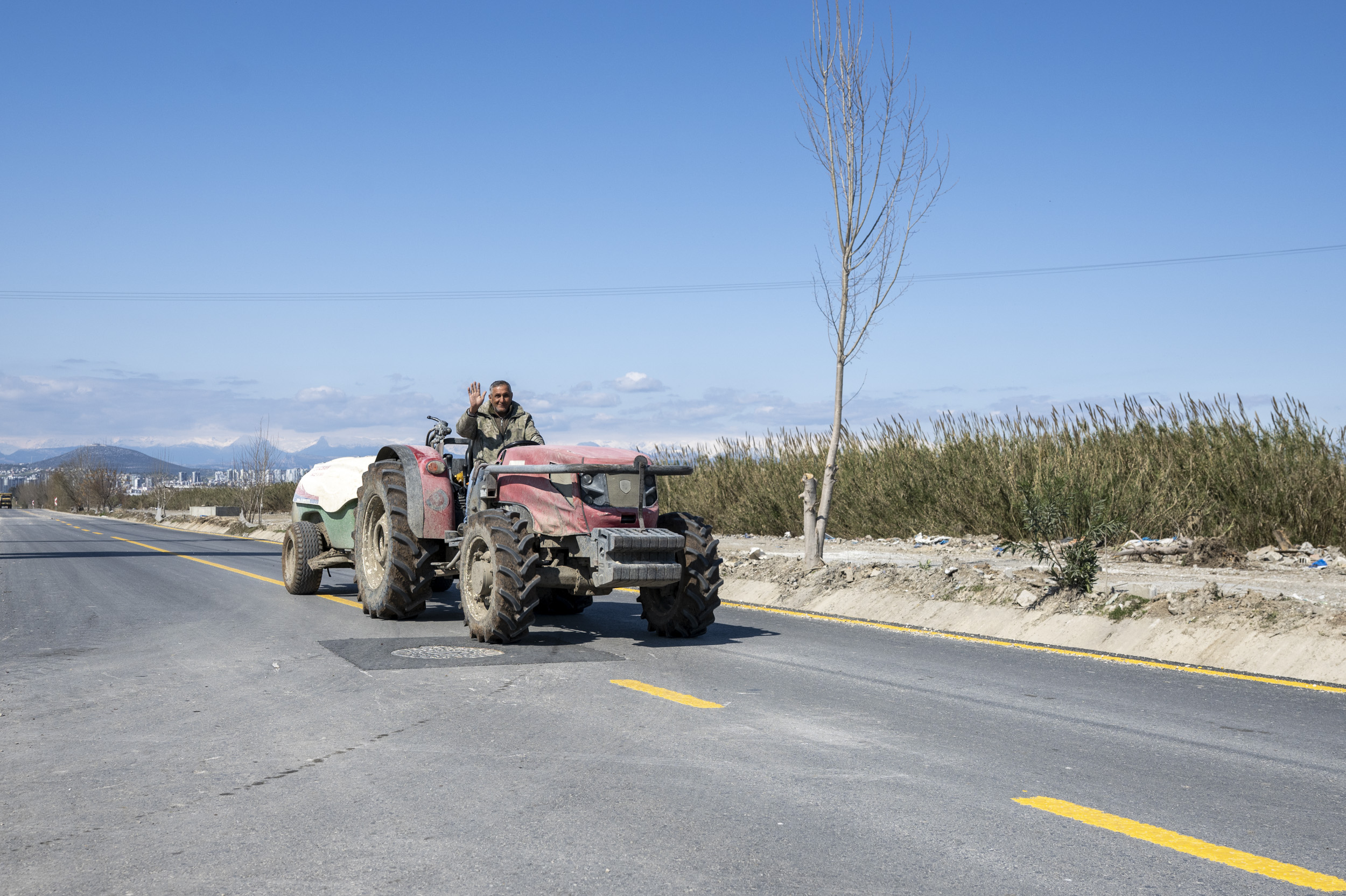 BÜYÜKŞEHİR’İN DOKUNUŞUYLA TARSUS ULUBATLI HASAN BULVARI YEPYENİ GÖRÜNÜME KAVUŞTU (3)