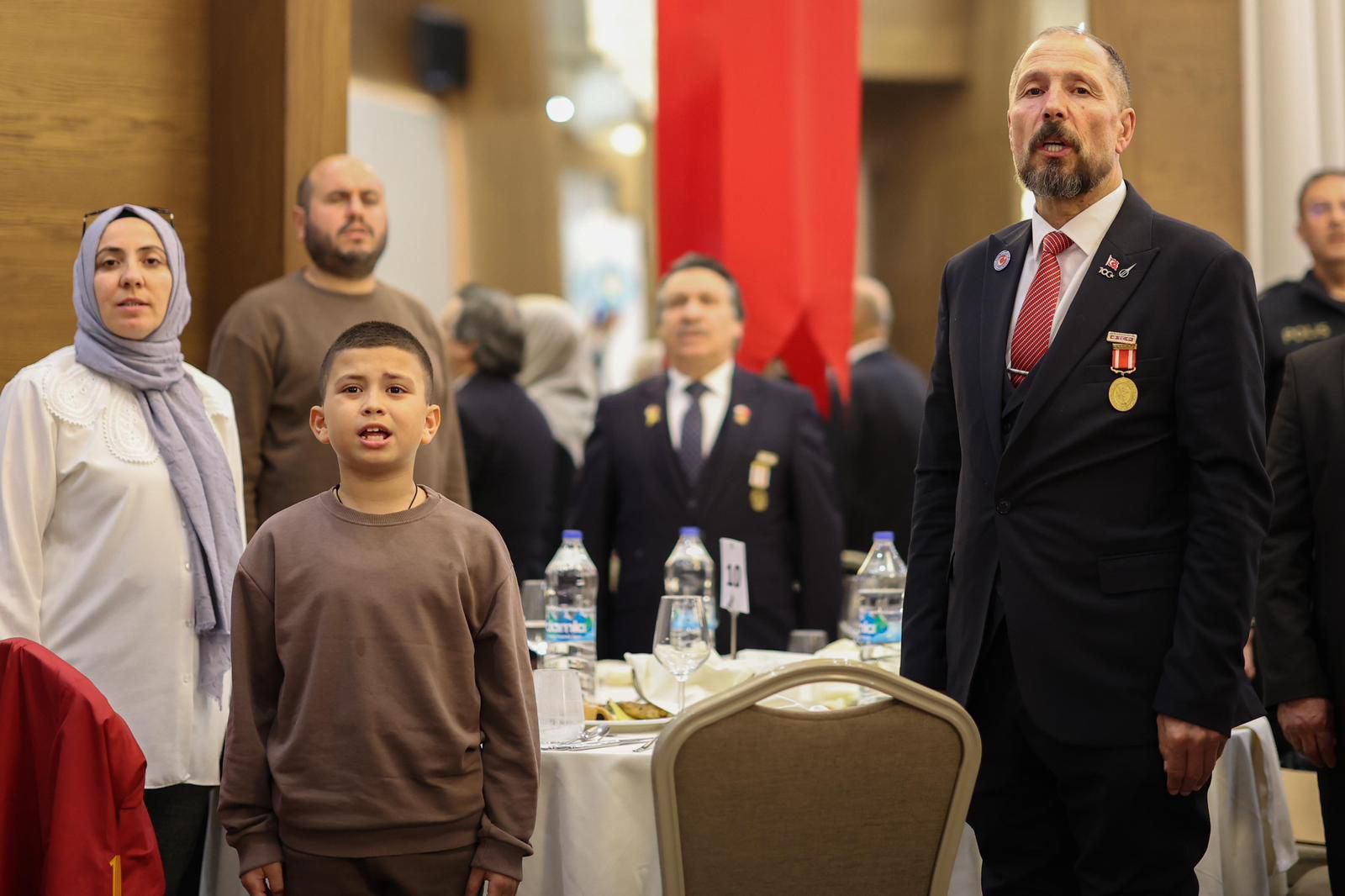 Başkan Dutlulu, Şehit Aileleri ve Gazilerle İftar Sofrasında Buluştu (11)