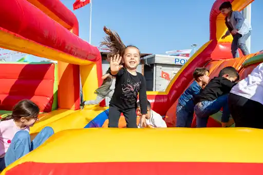 thumbnail (4) thumbnail (4)