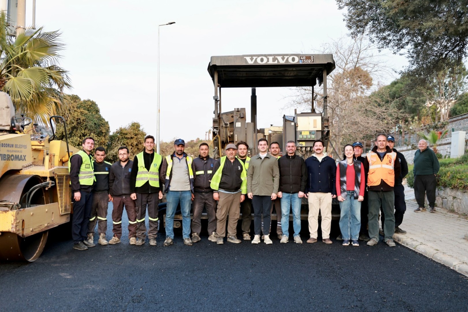 bodrum_belediyesi_bergamut_caddesi_yenilenen_yüzüyle_hizmete_açiliyor (10) bodrum_belediyesi_bergamut_caddesi_yenilenen_yüzüyle_hizmete_açiliyor (10)