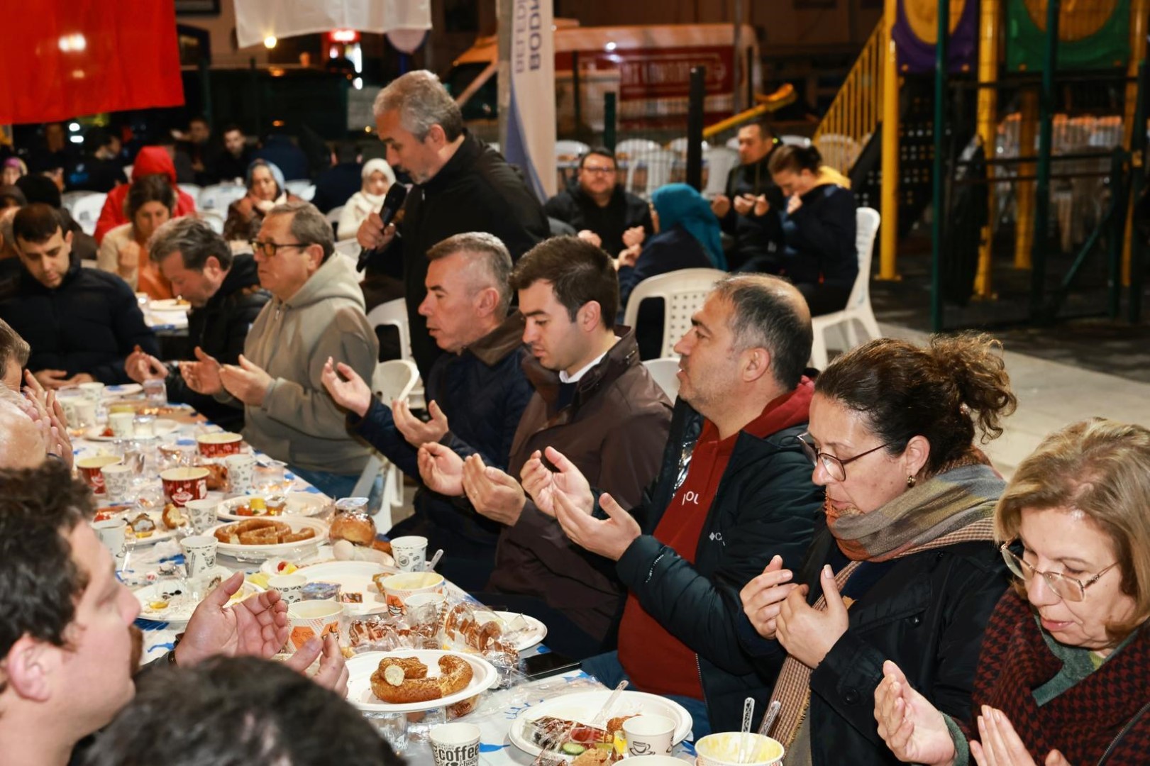 bodrum_belediyesi_40_yillik_gelenek_türkkuyusu_mahallesi’nde_devam_etti (7)