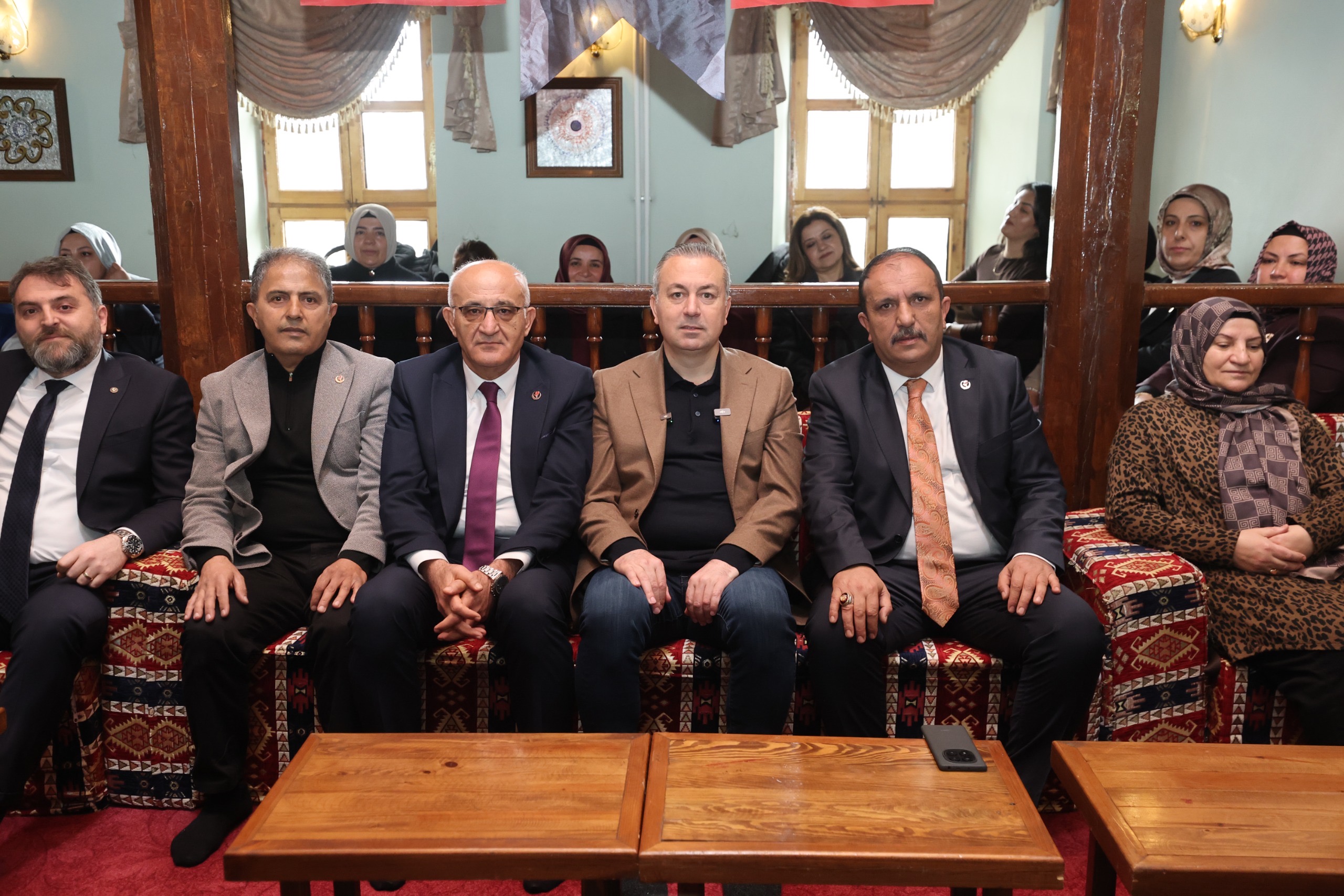 8a4d4216-82fb-4e67-afaa-04e4d9c7eb67