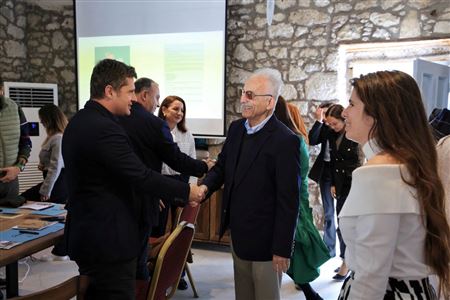 turkiyede-bir-ilk-olacak-kiralik-sosyal-konut-modeli-hanem-cesme-projesi-milletvekillerine-anlatildi_4