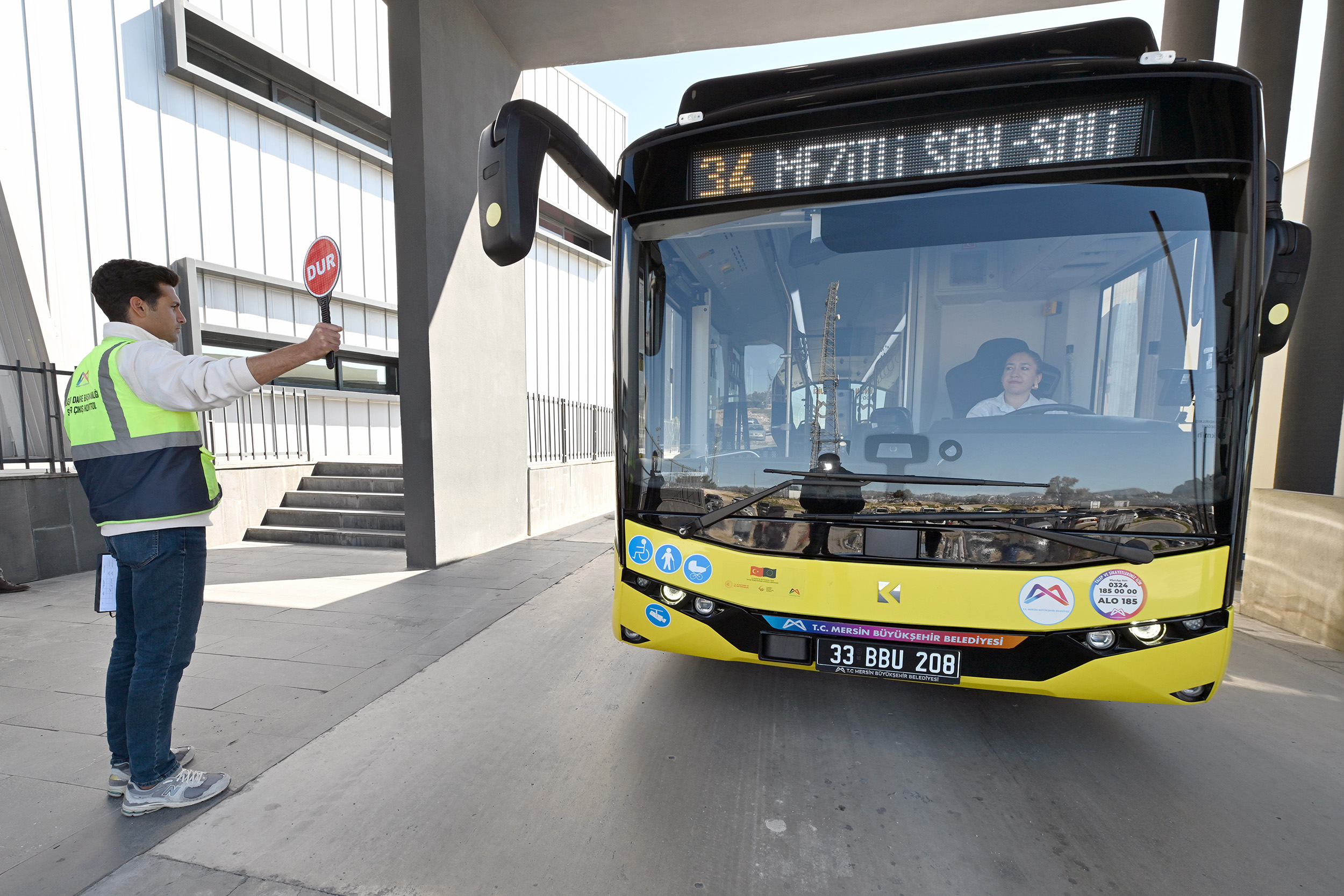 MERSİN BÜYÜKŞEHİR’LE ULAŞIMDA KONFOR VE HİJYEN SEFERBERLİĞİ (8)