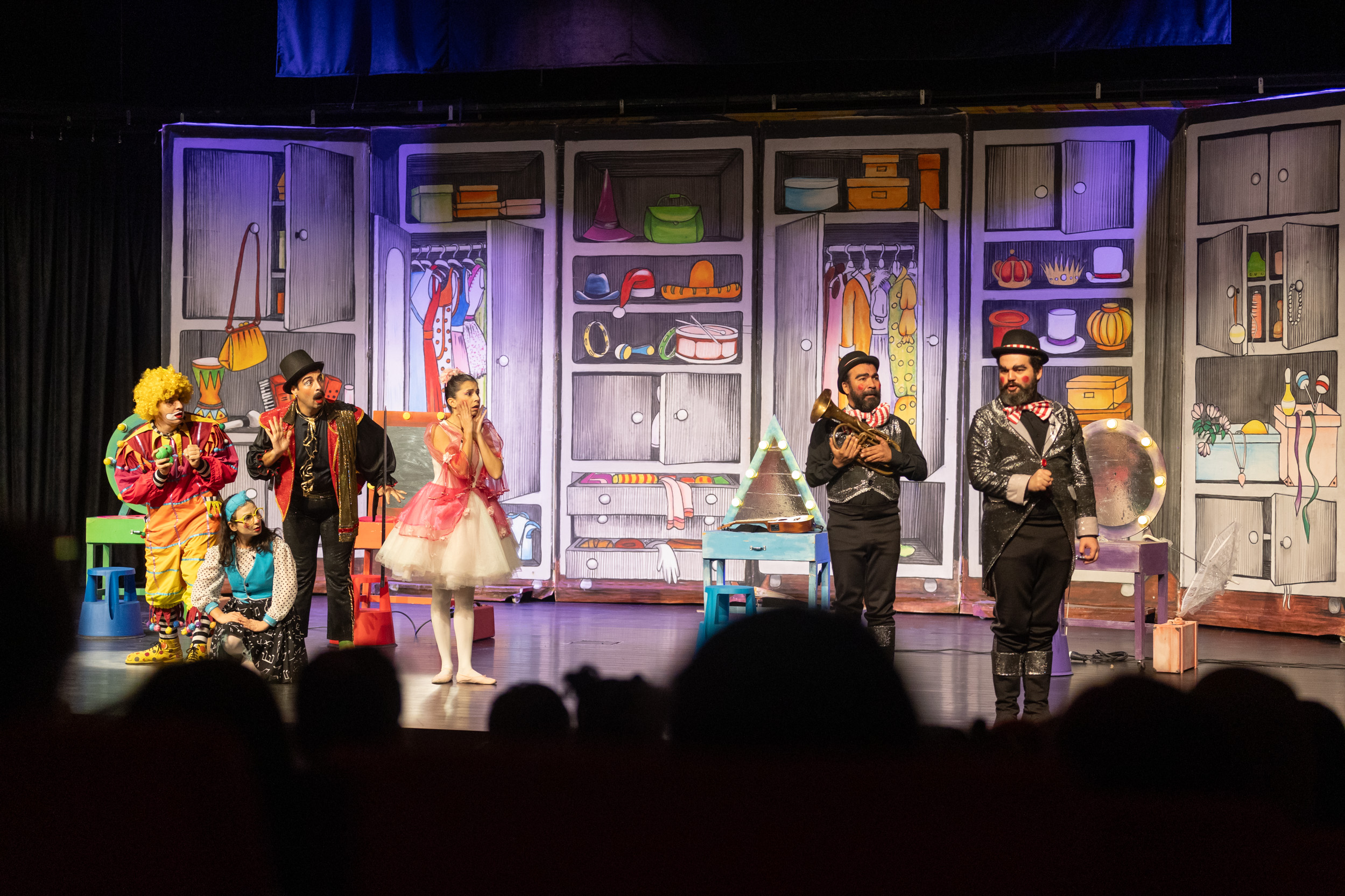 MERSİN ŞEHİR TİYATROSU BİNLERCE SEYİRCİ İLE ‘27 MART DÜNYA TİYATRO GÜNÜ’NÜ KUTLAMANIN GURURUNU YAŞIYOR (6)