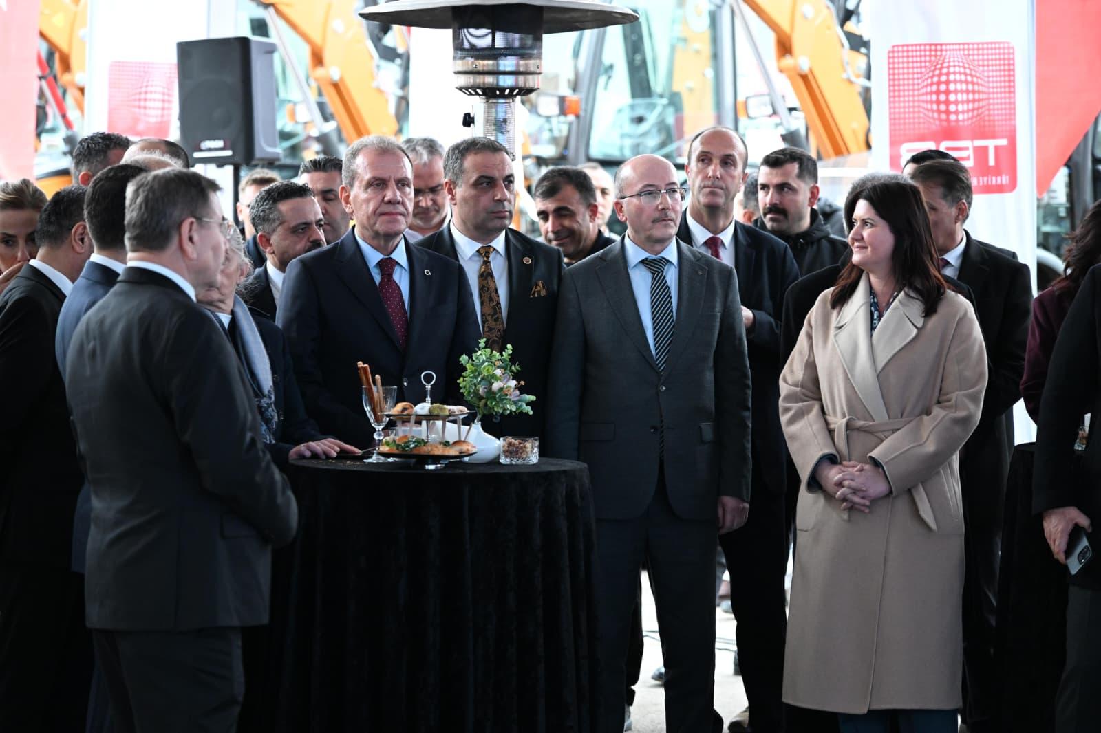 BAŞKAN SEÇER, TBB TARAFINDAN DÜZENLENEN ‘ARAÇ TESLİM TÖRENİ’NE KATILDI (6)