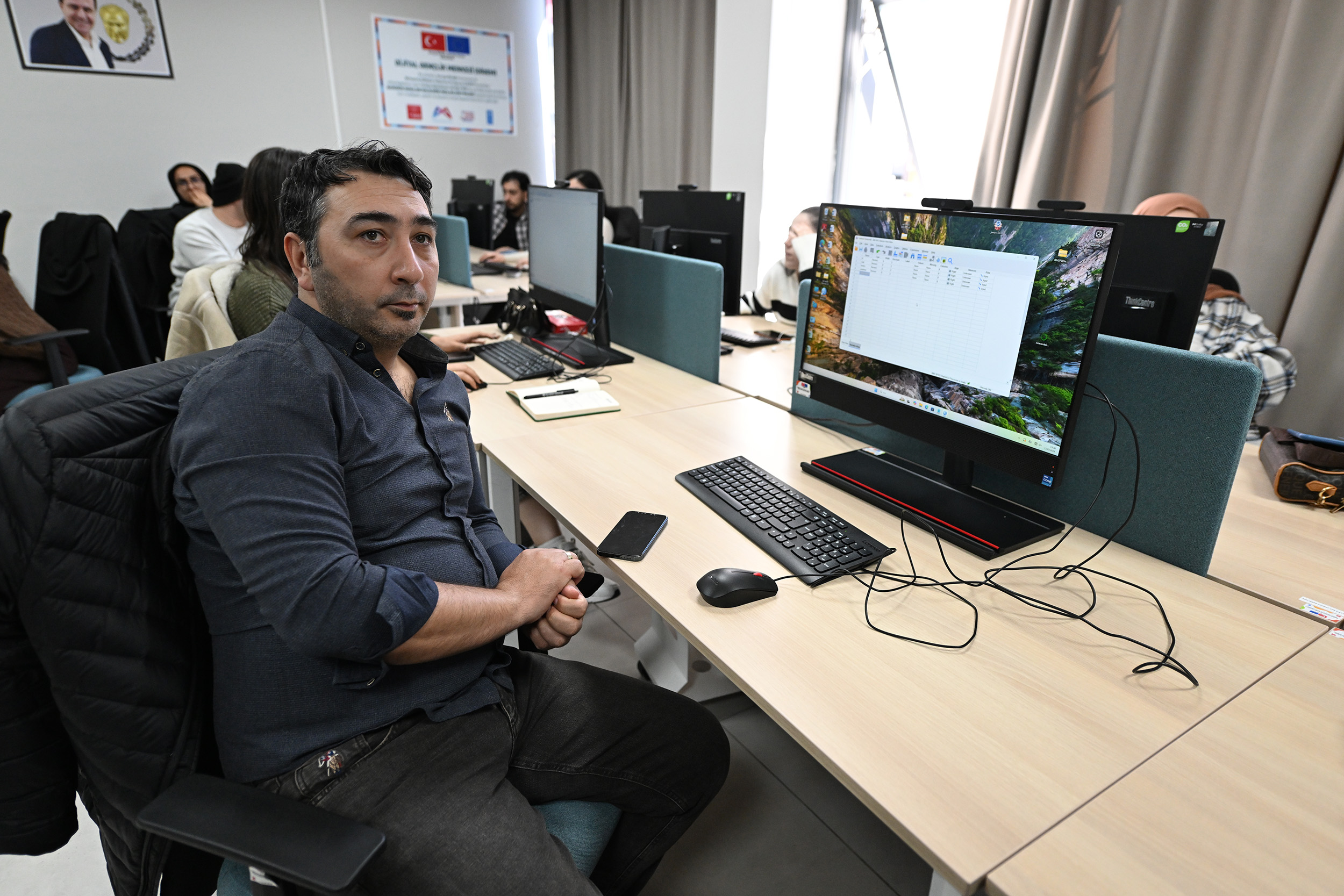 MERSİN BÜYÜKŞEHİR’DEN GENÇLERE YAPAY ZEKA VE VERİ ANALİZİ EĞİTİMİ (2)