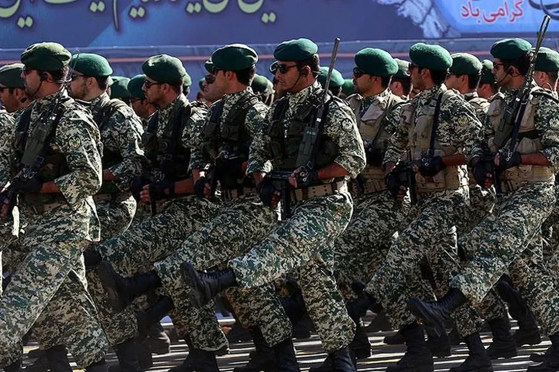 iran-kara-savasina-hazirlaniyor-1-milyon-asker-seferber-oldu-1774600147-463_large