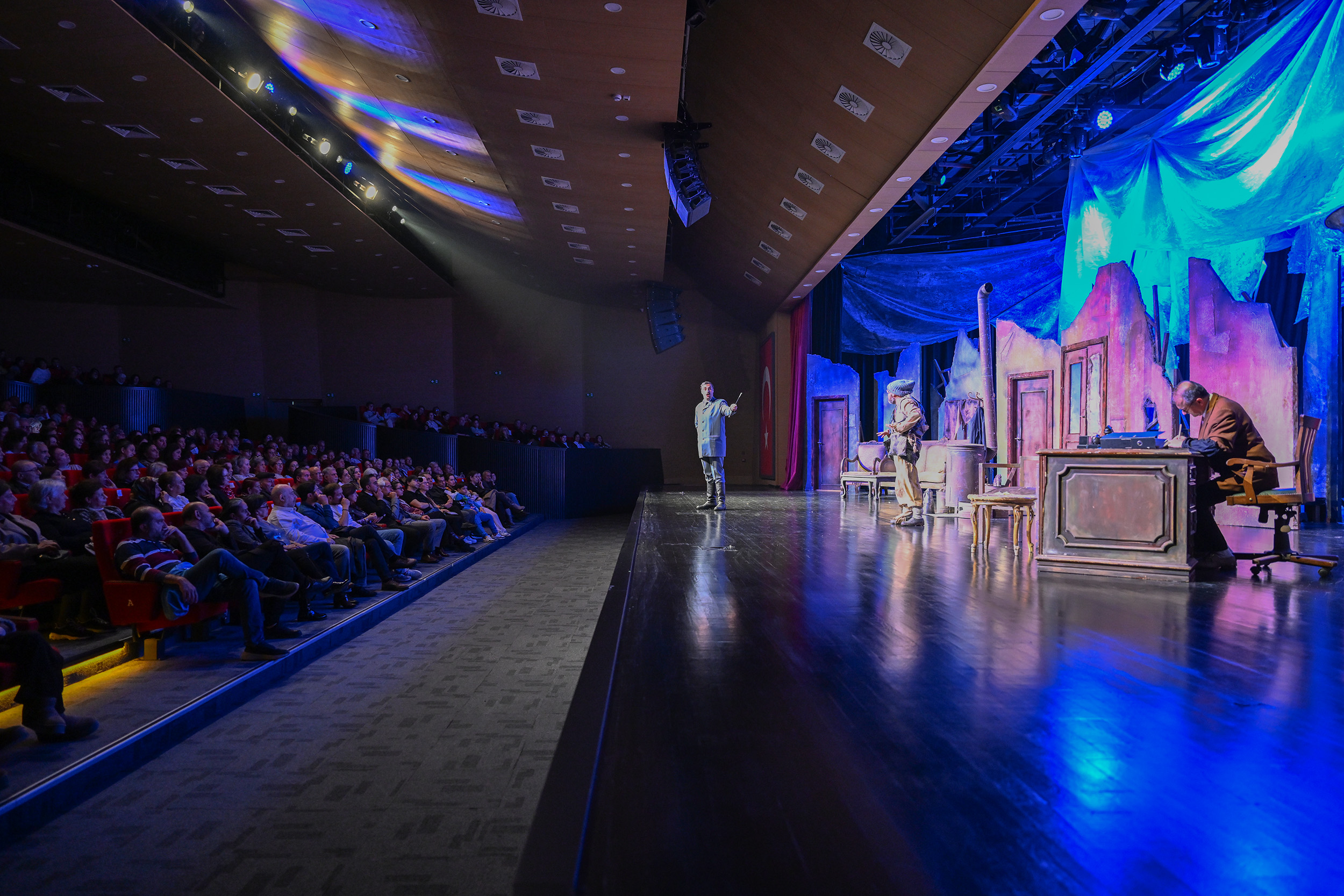 MERSİN ŞEHİR TİYATROSU’NDAN ‘27 MART DÜNYA TİYATRO GÜNÜ BİLDİRİSİ’ (13)