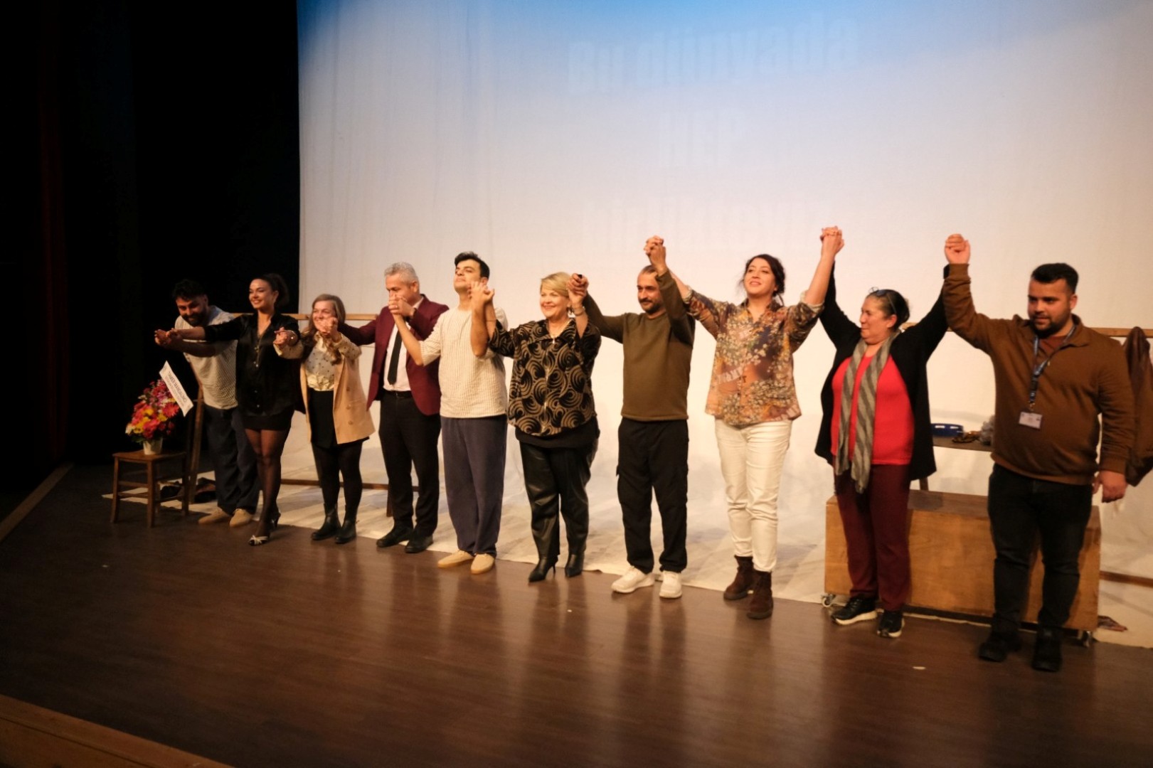 bodrum_belediyesi_cambazin_cenazesi_dünya_tiyatro_gününde_sahnelendi (17)