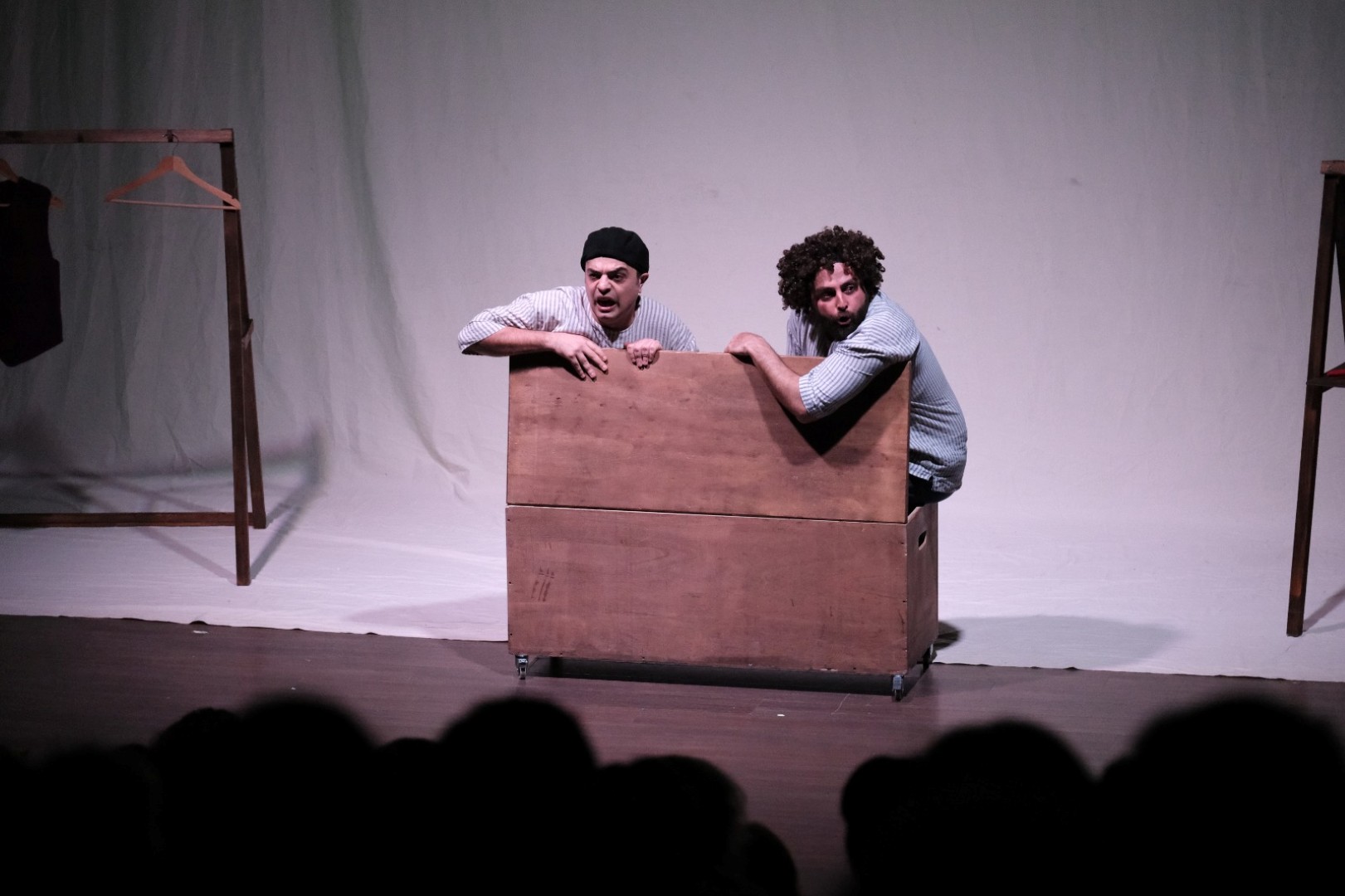 bodrum_belediyesi_cambazin_cenazesi_dünya_tiyatro_gününde_sahnelendi (31)