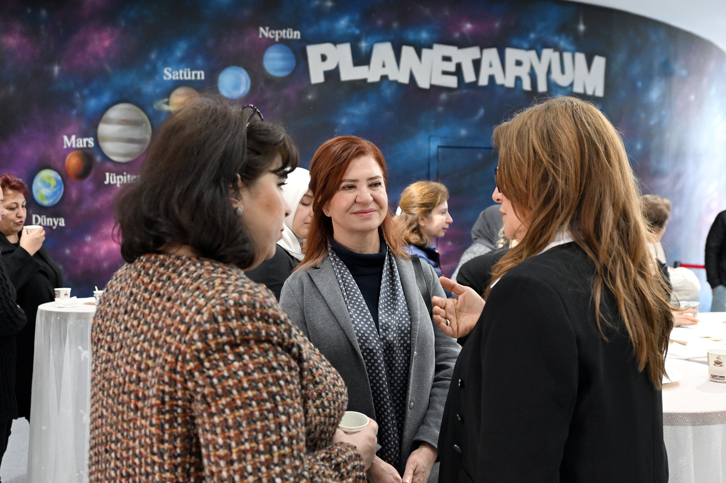 MERSİN BÜYÜKŞEHİR VE MERSİNDEN KADIN KOOPERATİFİ TEKSTİL ATIKLARINI YENİDEN DÖNÜŞTÜRÜYOR (4)