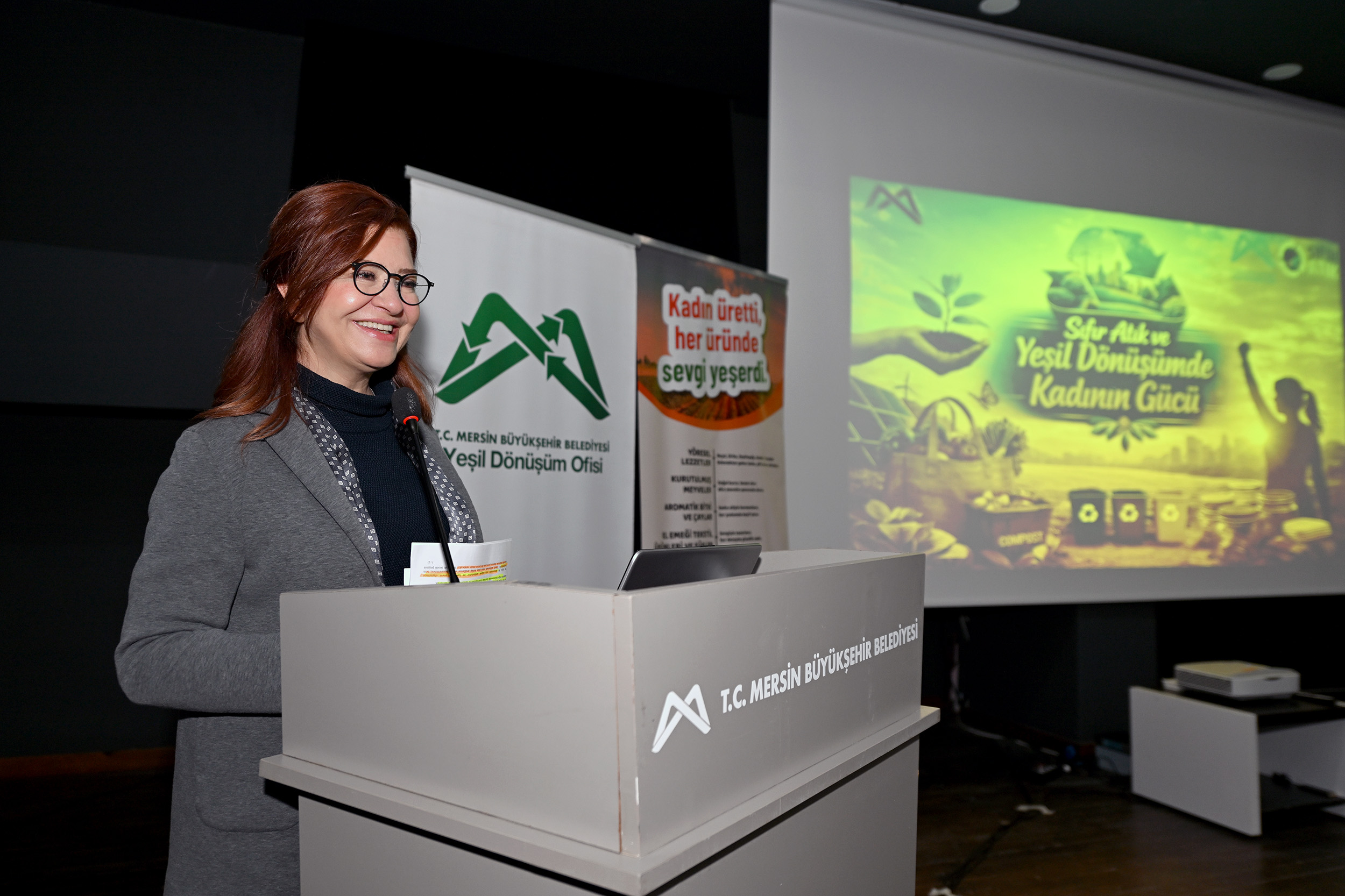 MERSİN BÜYÜKŞEHİR VE MERSİNDEN KADIN KOOPERATİFİ TEKSTİL ATIKLARINI YENİDEN DÖNÜŞTÜRÜYOR (1)