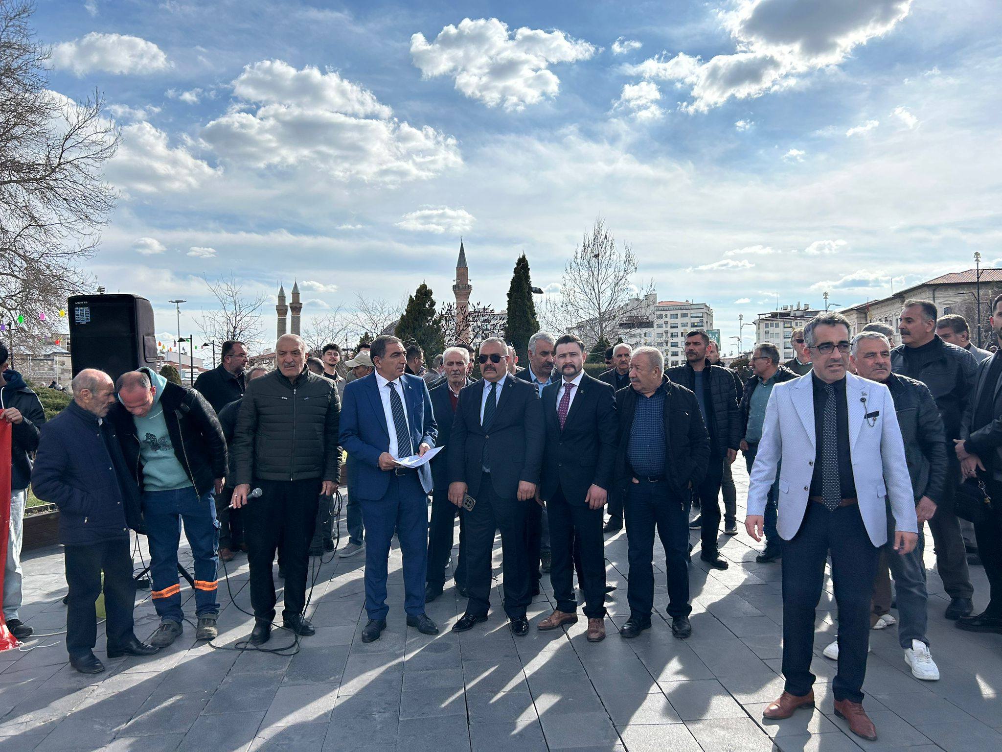 657232991_122255804354259378_8164248539105935444_n