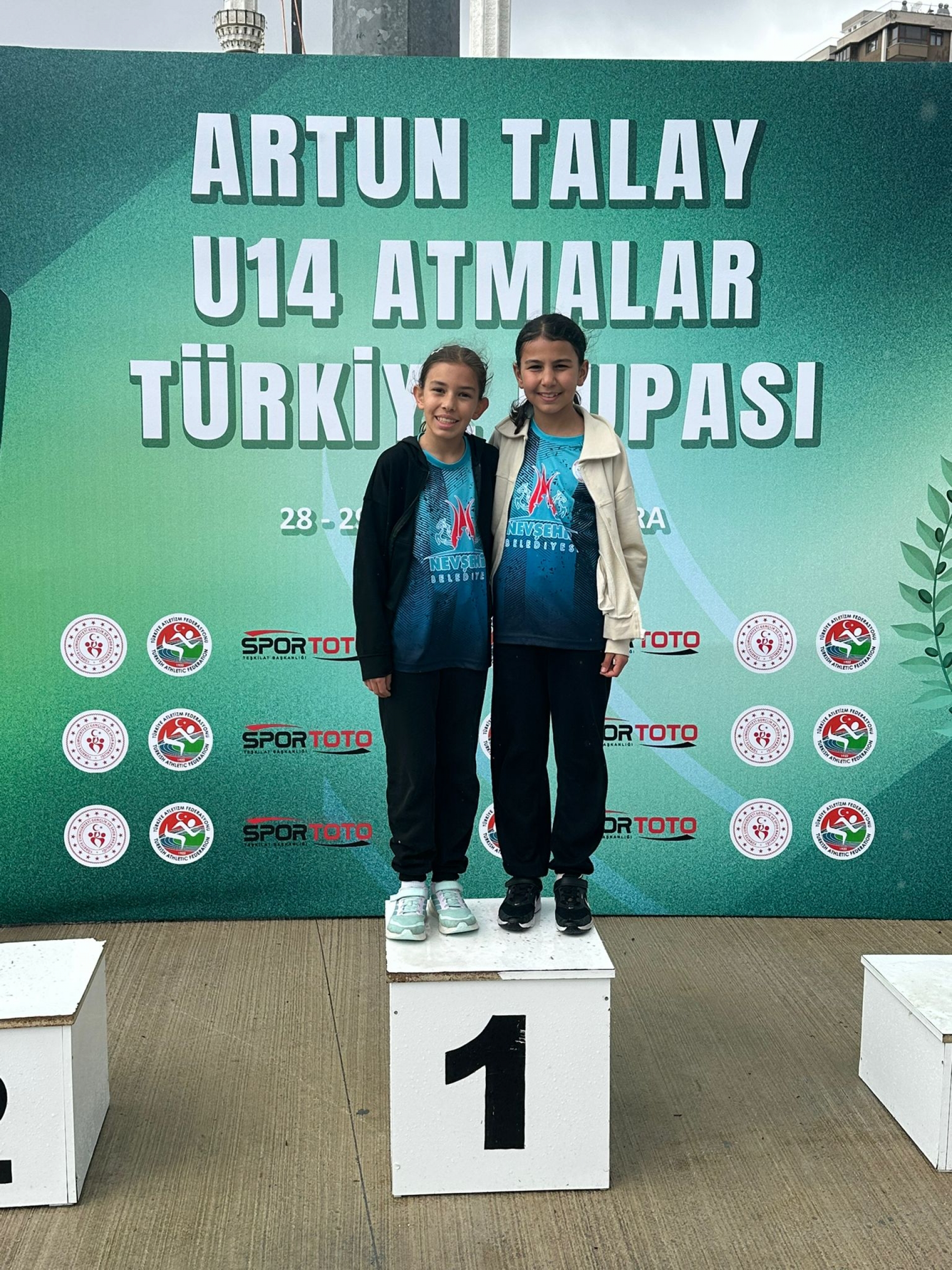 10857-9efe3b4065c0a37f09eb6f81d78dca98-nev_bel_sporcular_08