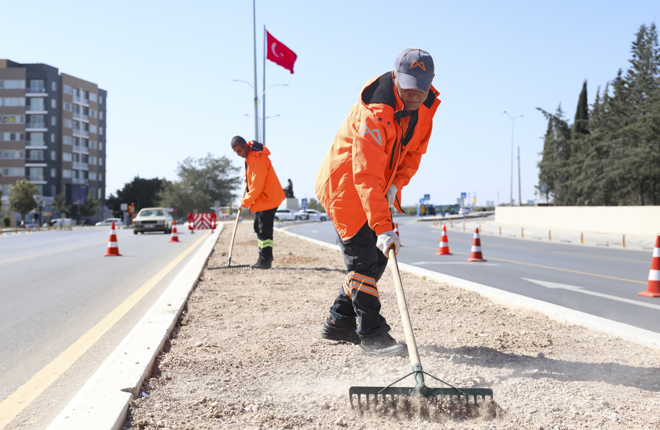 MERSİN BÜYÜKŞEHİR’DEN ‘AĞAÇLANDIRMA KAMPANYASI’ (4)
