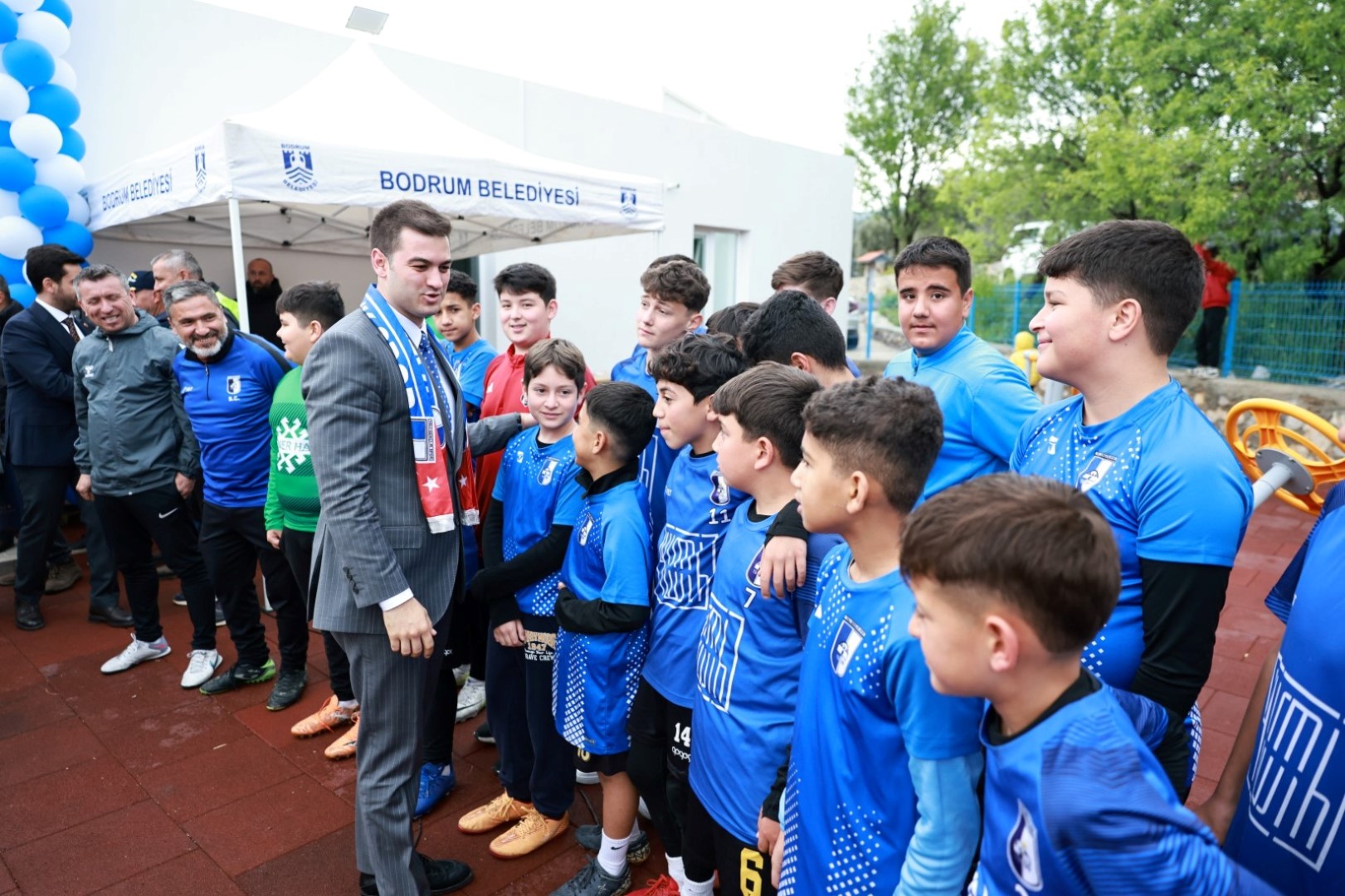 bodrum_belediyesi_çiftlik_hali_saha_tesisleri_vatandaşlarin_kullanimina_açildi (6)