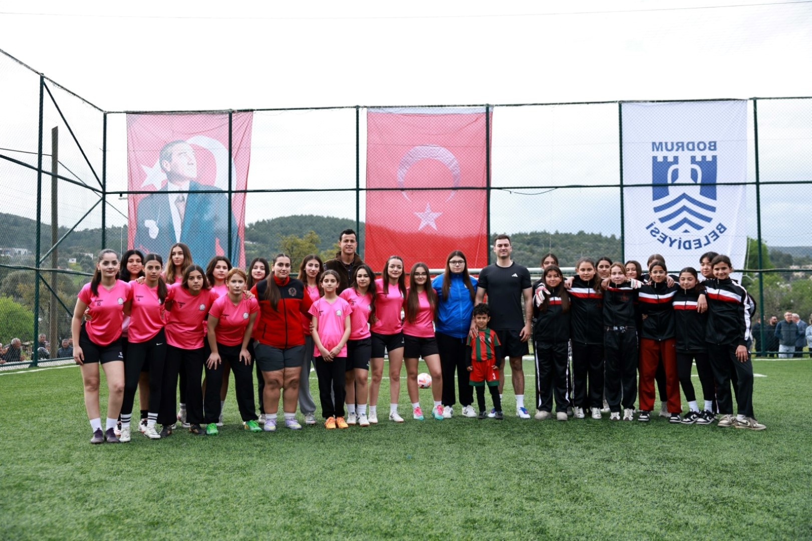 bodrum_belediyesi_çiftlik_hali_saha_tesisleri_vatandaşlarin_kullanimina_açildi (12)