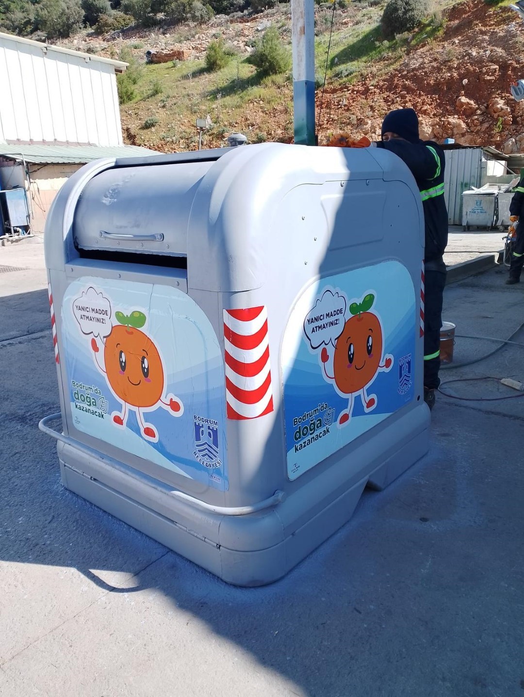 bodrum_belediyesi_belediyeden_konteyner_yenileme_çalışmalari (11)