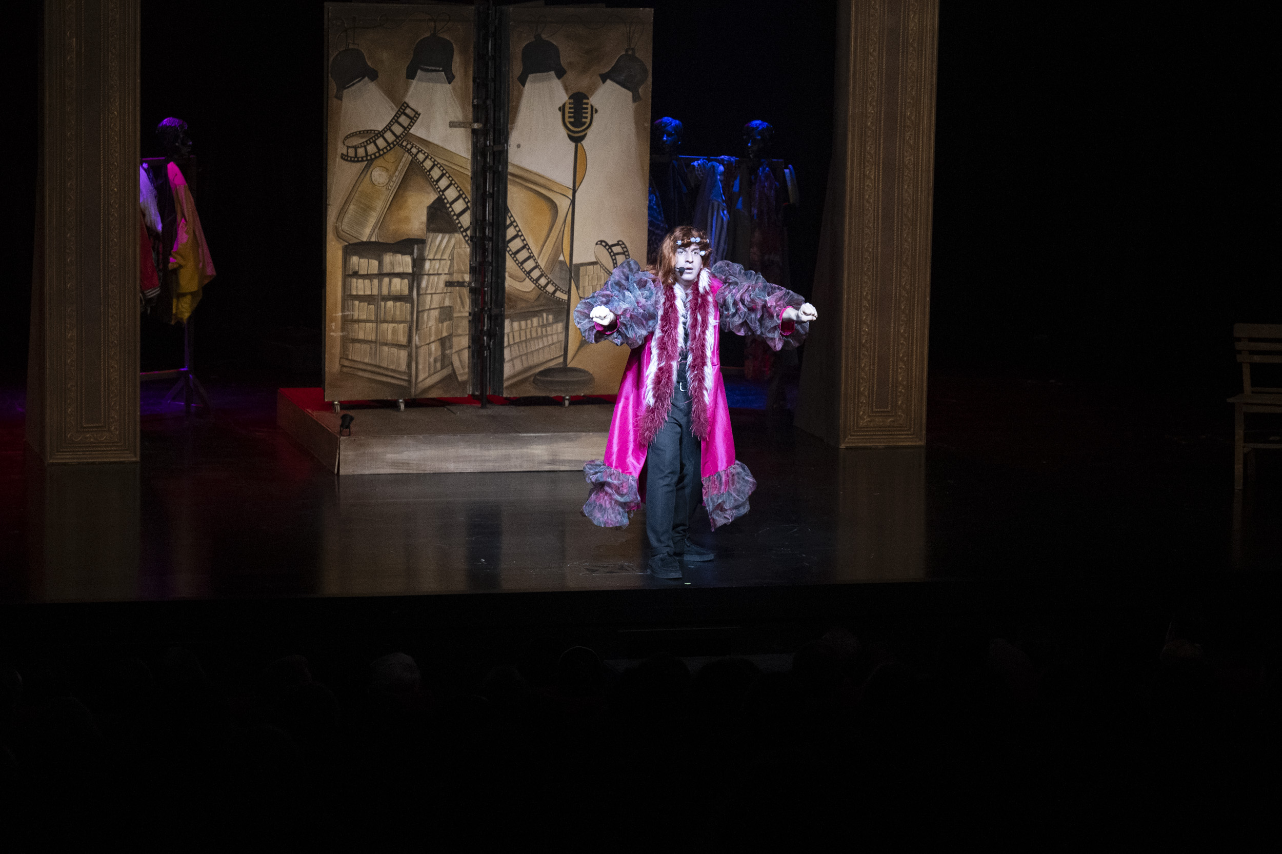 MERSİN ŞEHİR TİYATROSU’NA SANATÇILARDAN TAM NOT (5)