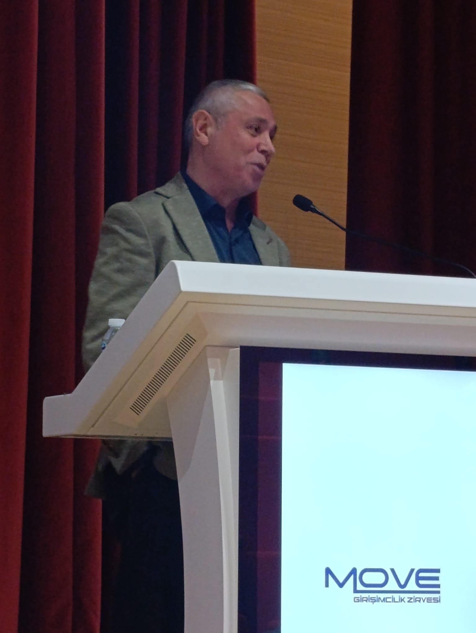 43efd2a8-93aa-4df3-b3cb-b568ccdd2a87