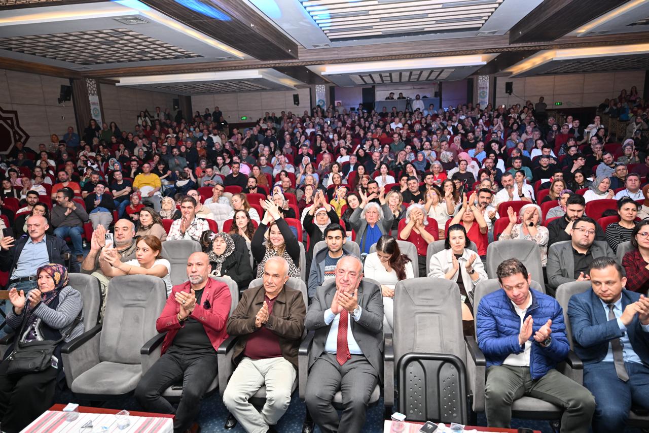 Manisa’da İsmail Altunsaray ile Türkü Dolu Gece (12)