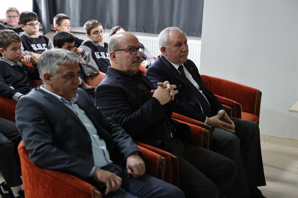 1775802667679_298A2007