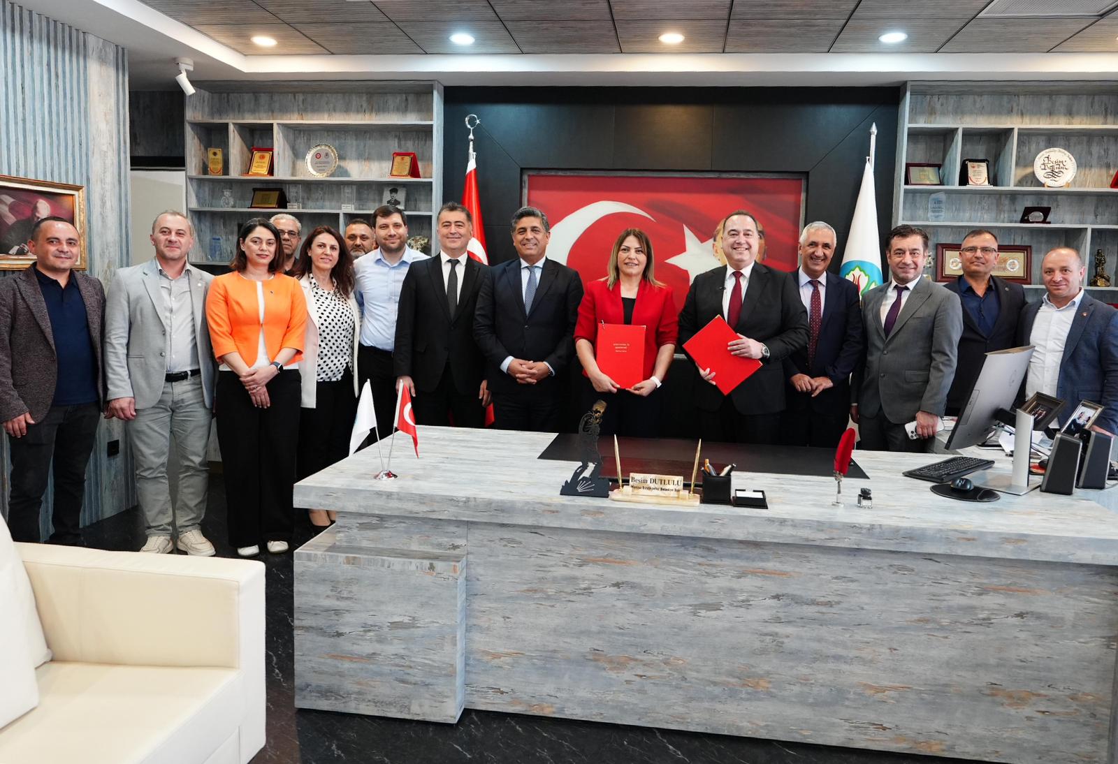 Manisa Büyükşehir’den İşçilere Prim ve Eğitim Müjdesi (1)