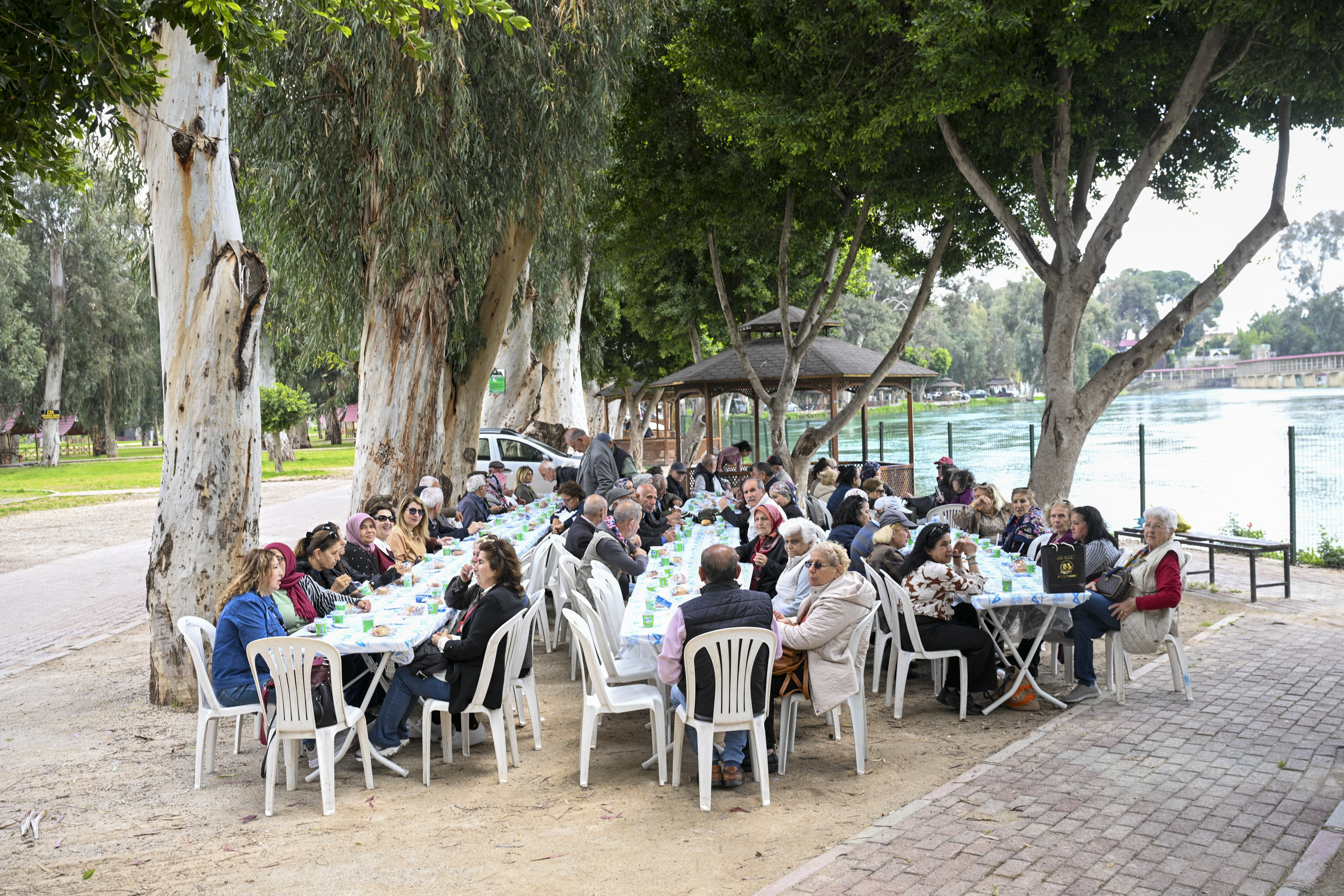 MERSİN BÜYÜKŞEHİR, EMEKLİLERİ DOĞAYLA BULUŞTURUYOR (9)