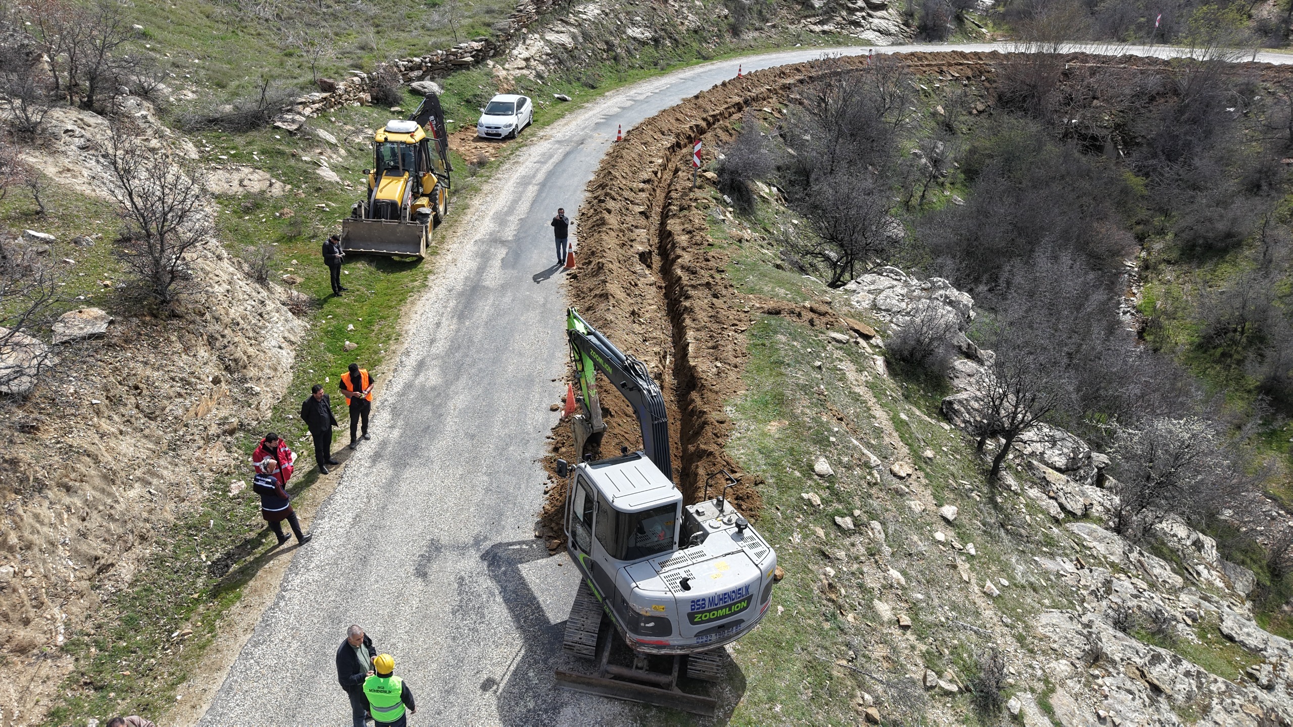 Kula’da 10 Yıllık Taşıma Su Çilesi Son Buluyor (4)